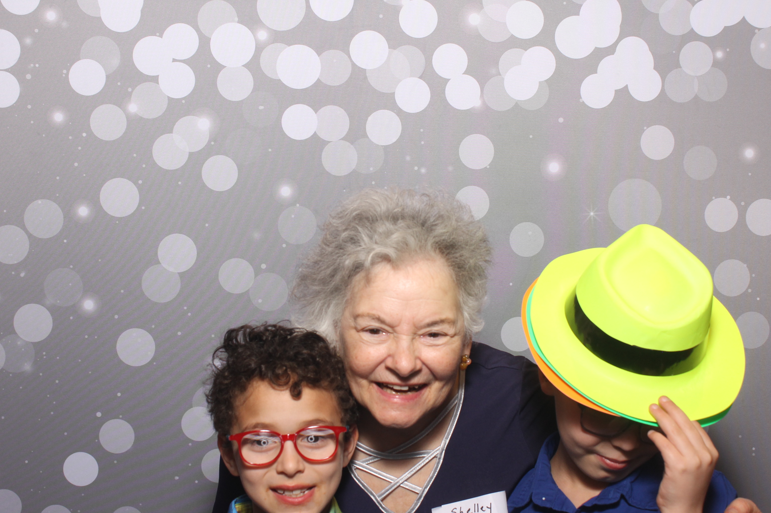 Hillel Grandparents & Special Friends Tea | View more photos from the event at gallery.photoboothcincy.com/u/PhotoBoothCincy/Hillel-Grandparents-Special-Friends-Tea