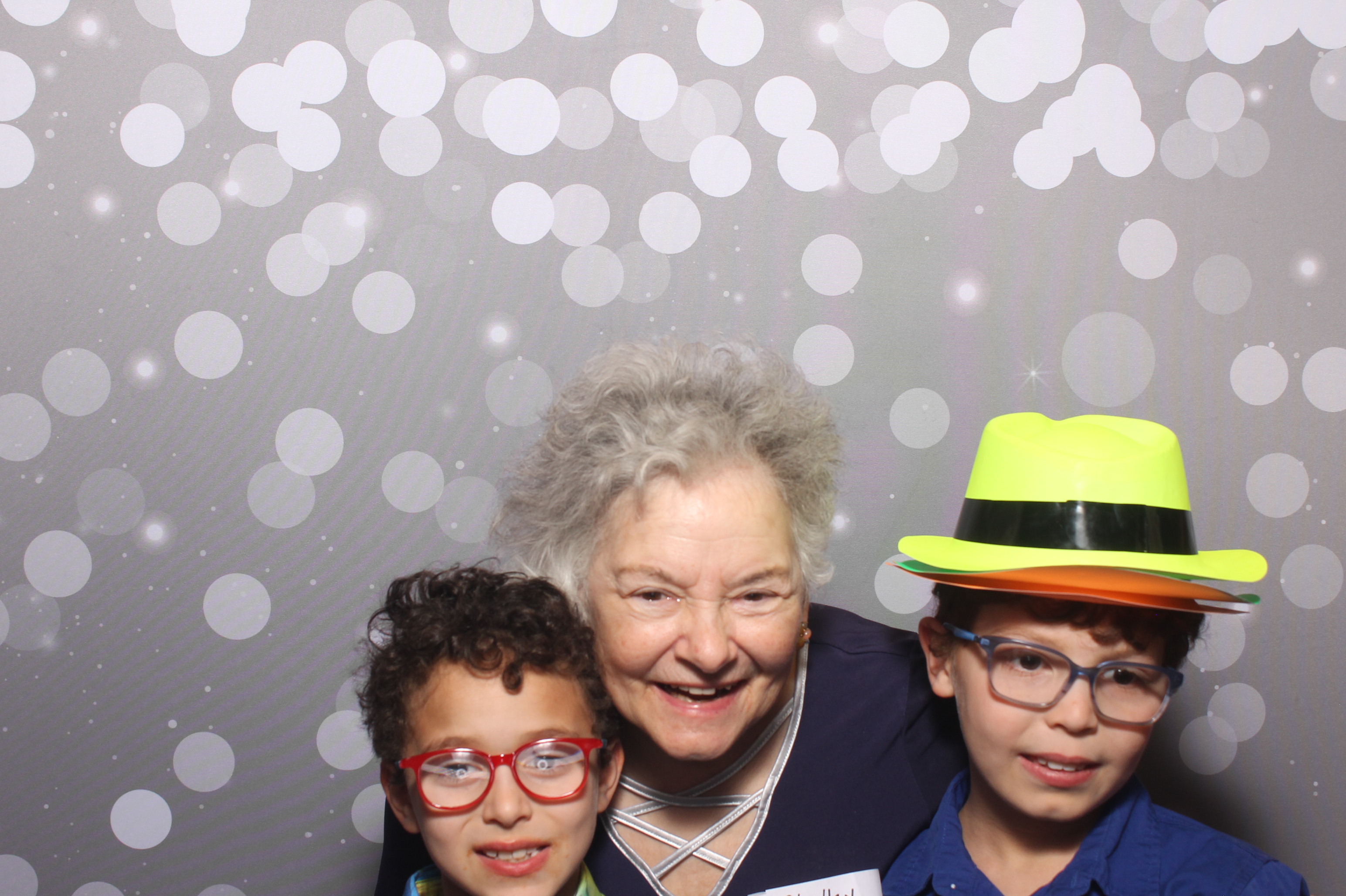 Hillel Grandparents & Special Friends Tea | View more photos from the event at gallery.photoboothcincy.com/u/PhotoBoothCincy/Hillel-Grandparents-Special-Friends-Tea