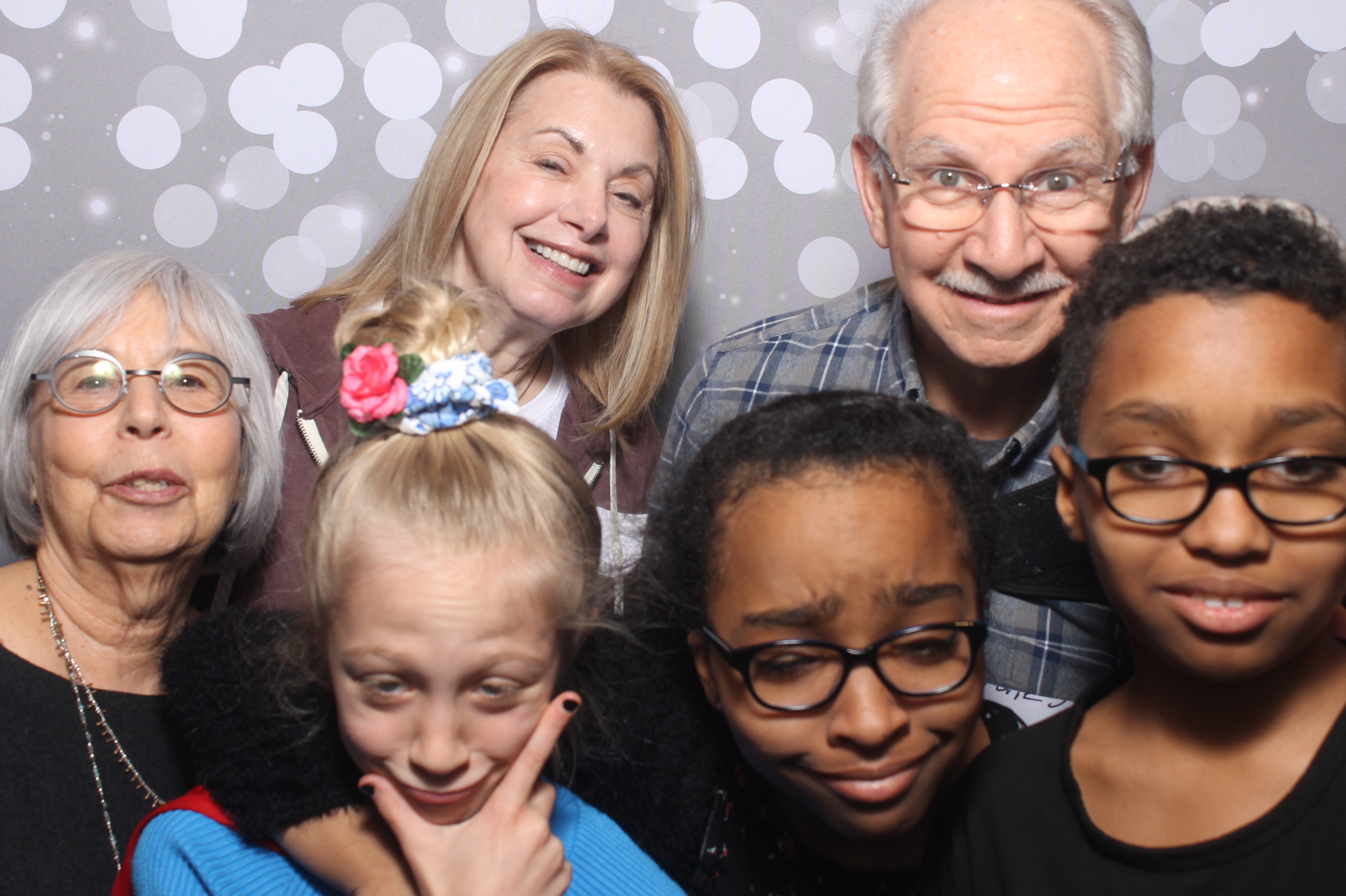 Hillel Grandparents & Special Friends Tea | View more photos from the event at gallery.photoboothcincy.com/u/PhotoBoothCincy/Hillel-Grandparents-Special-Friends-Tea