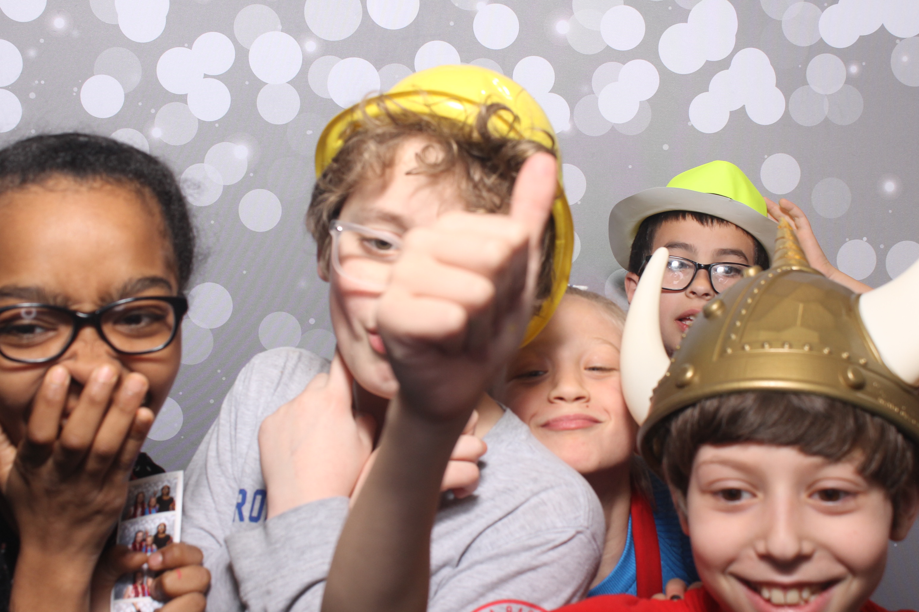 Hillel Grandparents & Special Friends Tea | View more photos from the event at gallery.photoboothcincy.com/u/PhotoBoothCincy/Hillel-Grandparents-Special-Friends-Tea