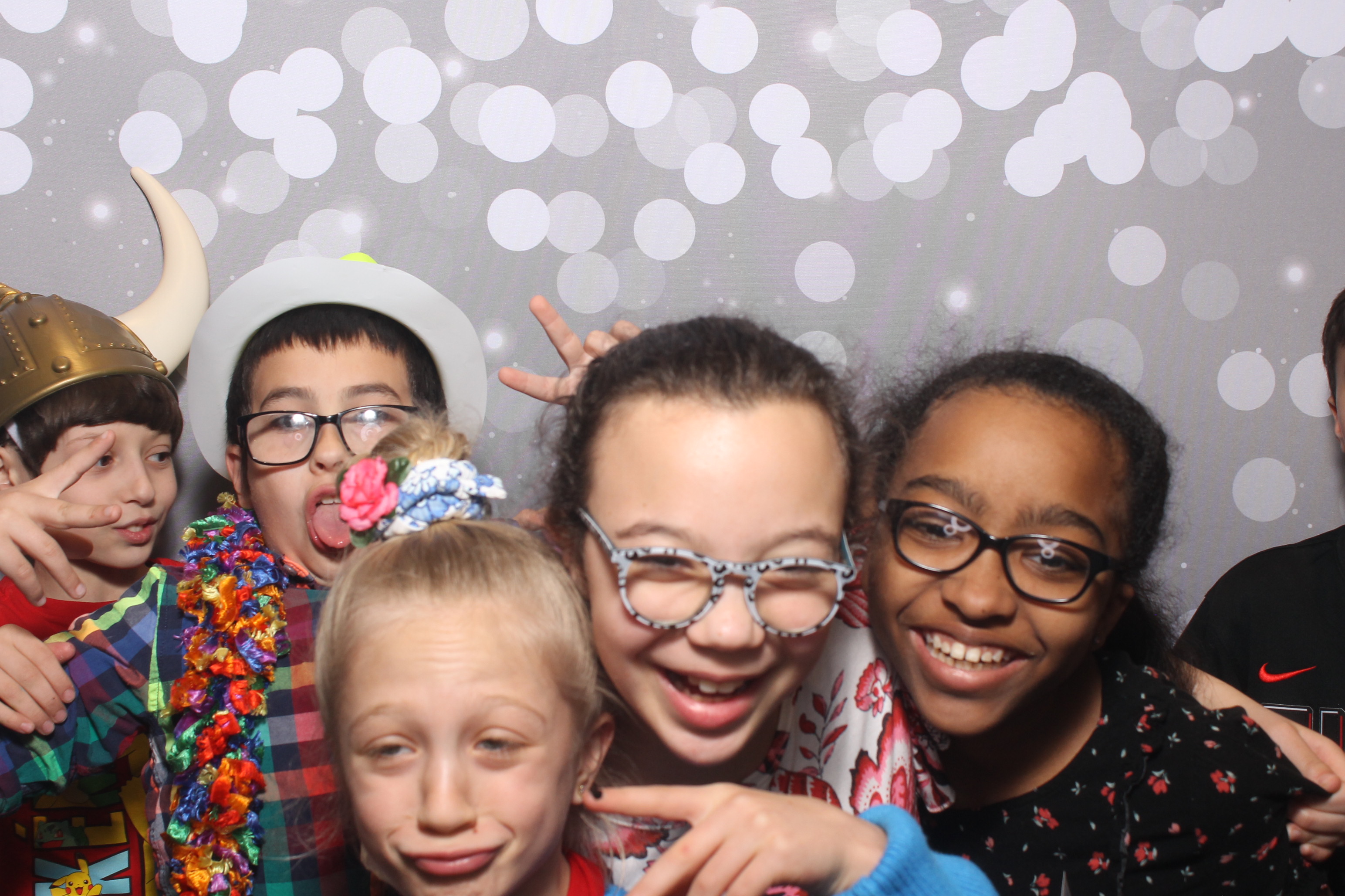 Hillel Grandparents & Special Friends Tea | View more photos from the event at gallery.photoboothcincy.com/u/PhotoBoothCincy/Hillel-Grandparents-Special-Friends-Tea