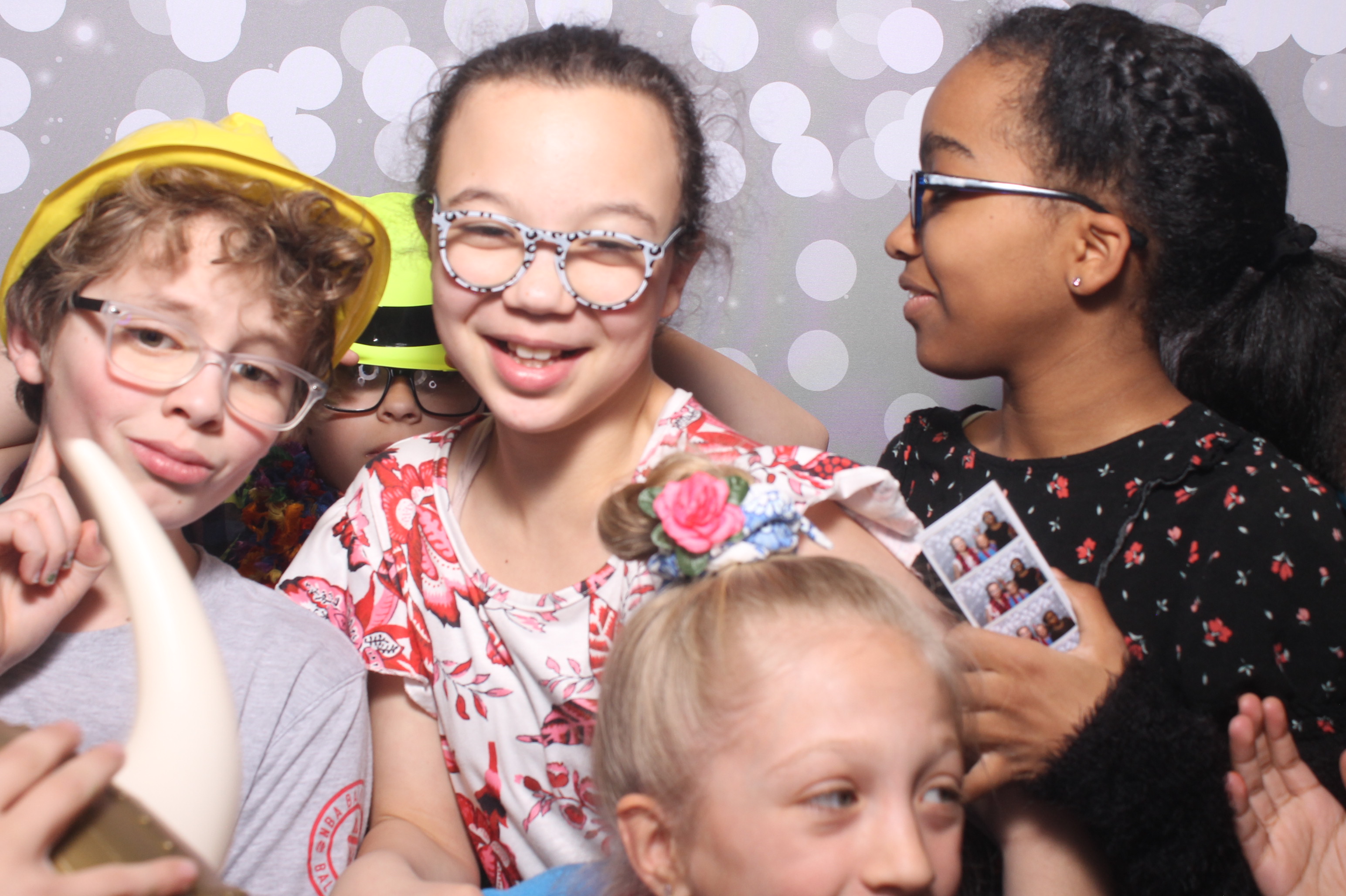 Hillel Grandparents & Special Friends Tea | View more photos from the event at gallery.photoboothcincy.com/u/PhotoBoothCincy/Hillel-Grandparents-Special-Friends-Tea