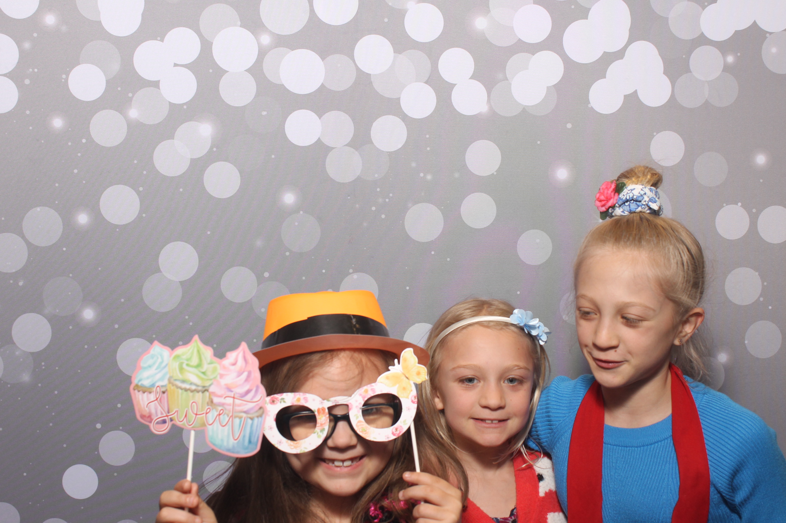 Hillel Grandparents & Special Friends Tea | View more photos from the event at gallery.photoboothcincy.com/u/PhotoBoothCincy/Hillel-Grandparents-Special-Friends-Tea
