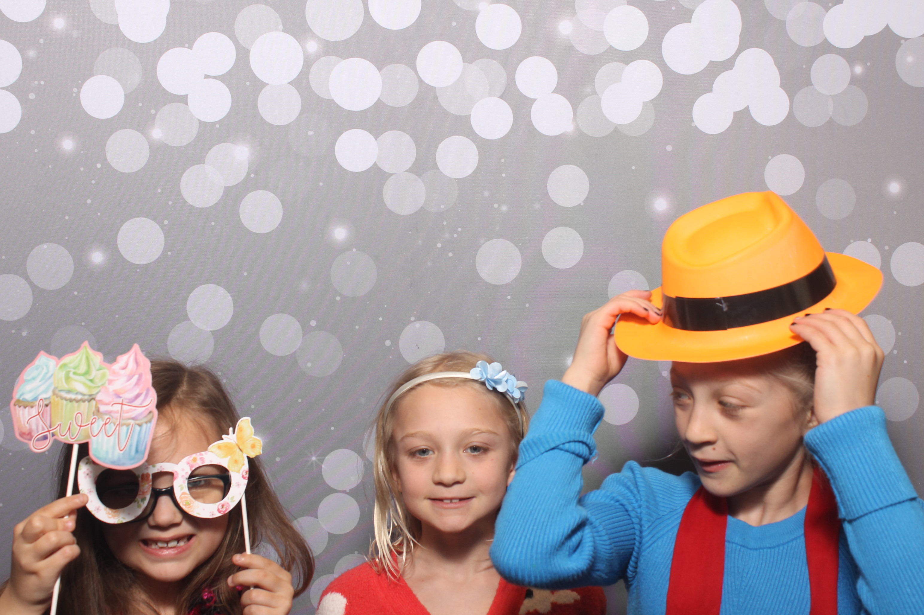 Hillel Grandparents & Special Friends Tea | View more photos from the event at gallery.photoboothcincy.com/u/PhotoBoothCincy/Hillel-Grandparents-Special-Friends-Tea
