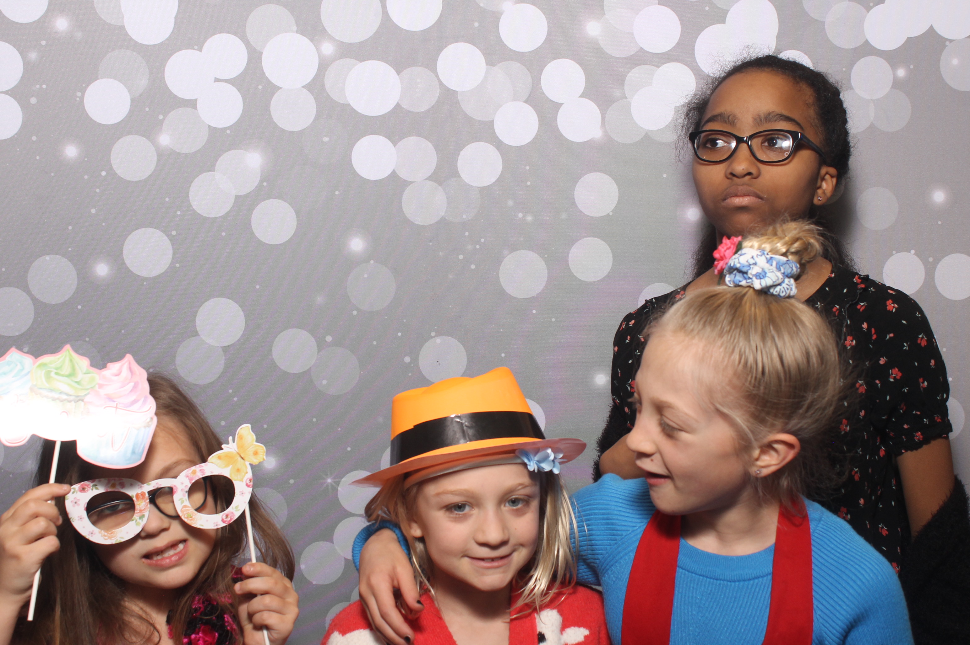 Hillel Grandparents & Special Friends Tea | View more photos from the event at gallery.photoboothcincy.com/u/PhotoBoothCincy/Hillel-Grandparents-Special-Friends-Tea