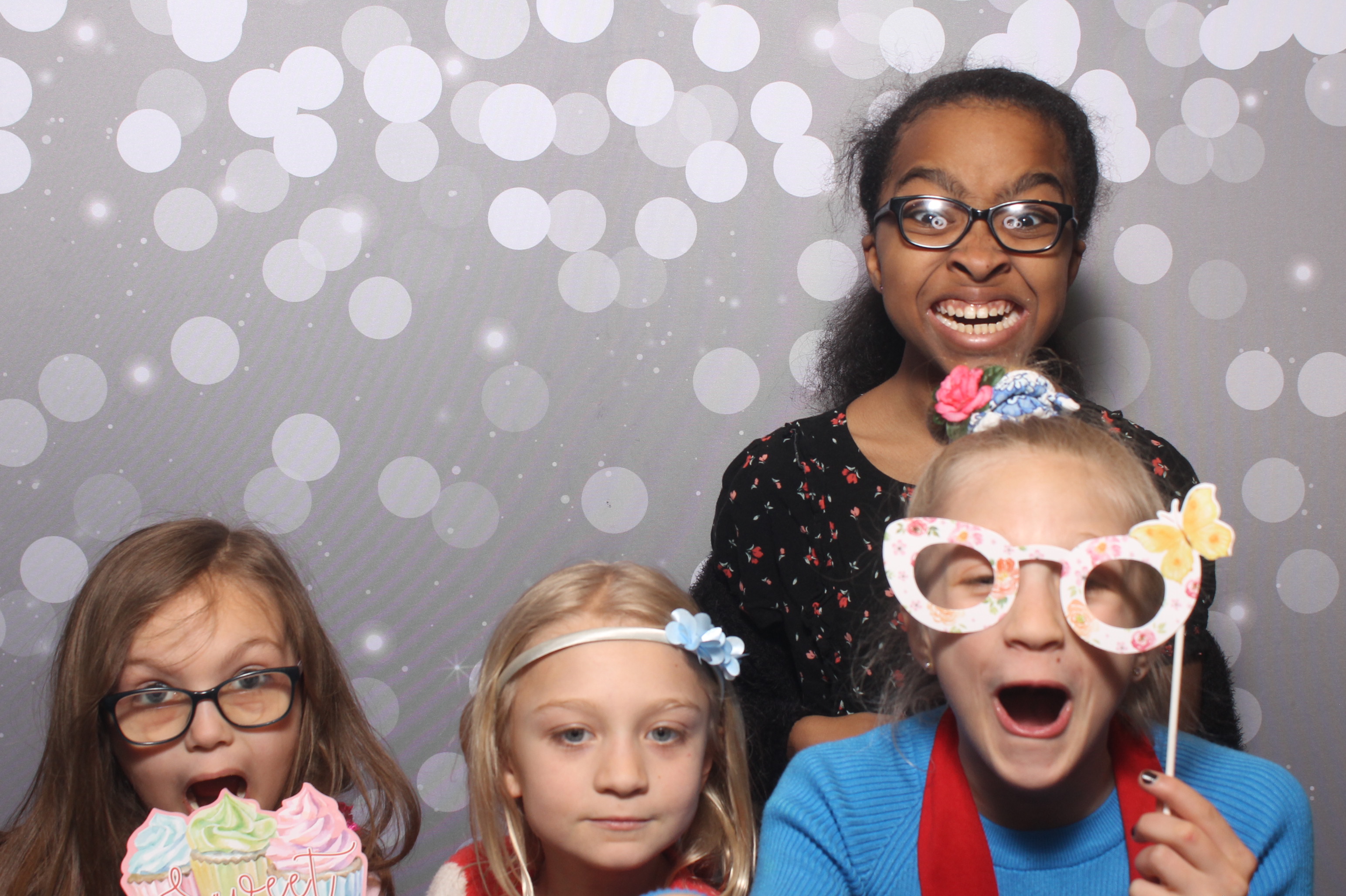 Hillel Grandparents & Special Friends Tea | View more photos from the event at gallery.photoboothcincy.com/u/PhotoBoothCincy/Hillel-Grandparents-Special-Friends-Tea