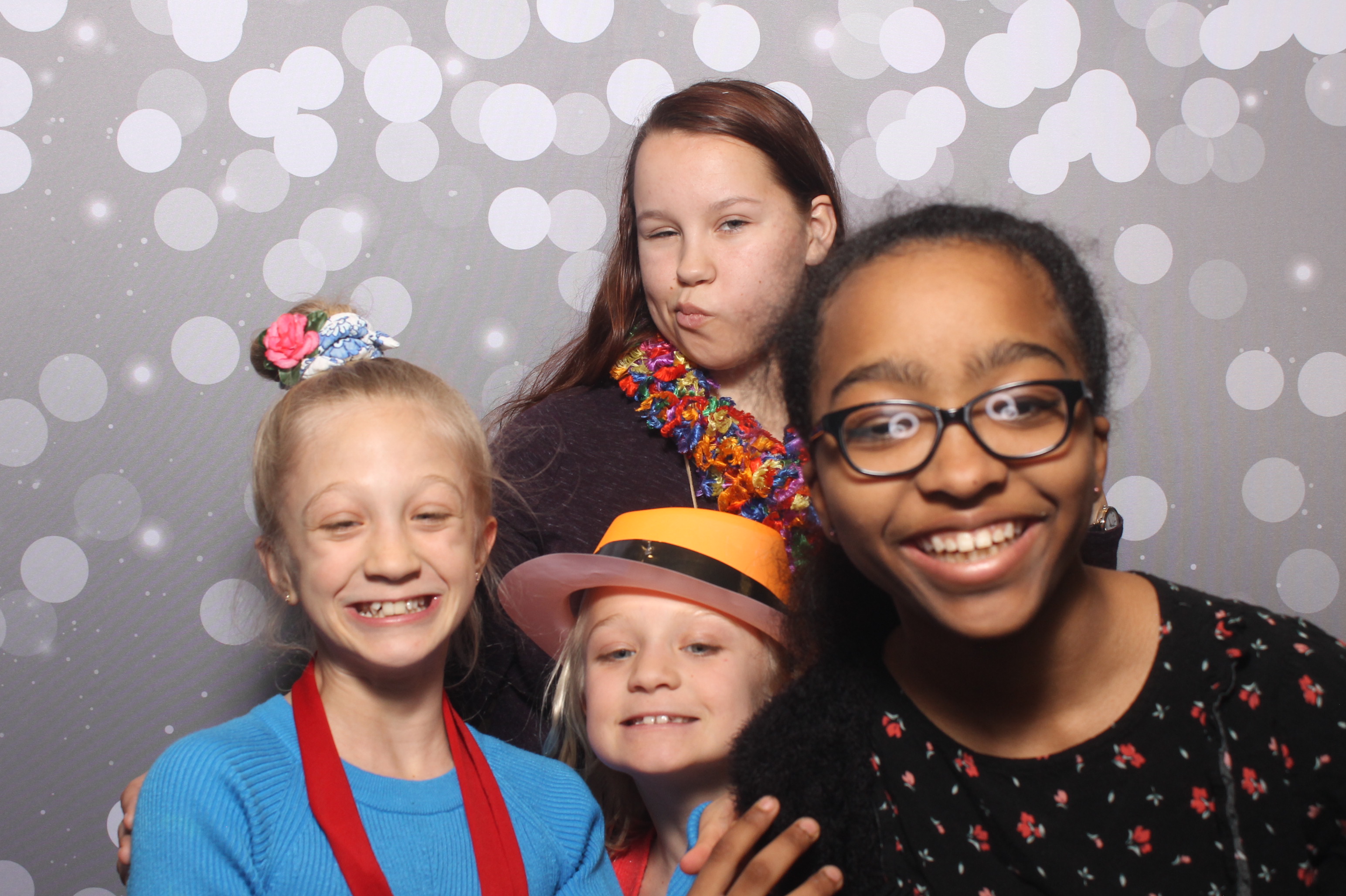 Hillel Grandparents & Special Friends Tea | View more photos from the event at gallery.photoboothcincy.com/u/PhotoBoothCincy/Hillel-Grandparents-Special-Friends-Tea