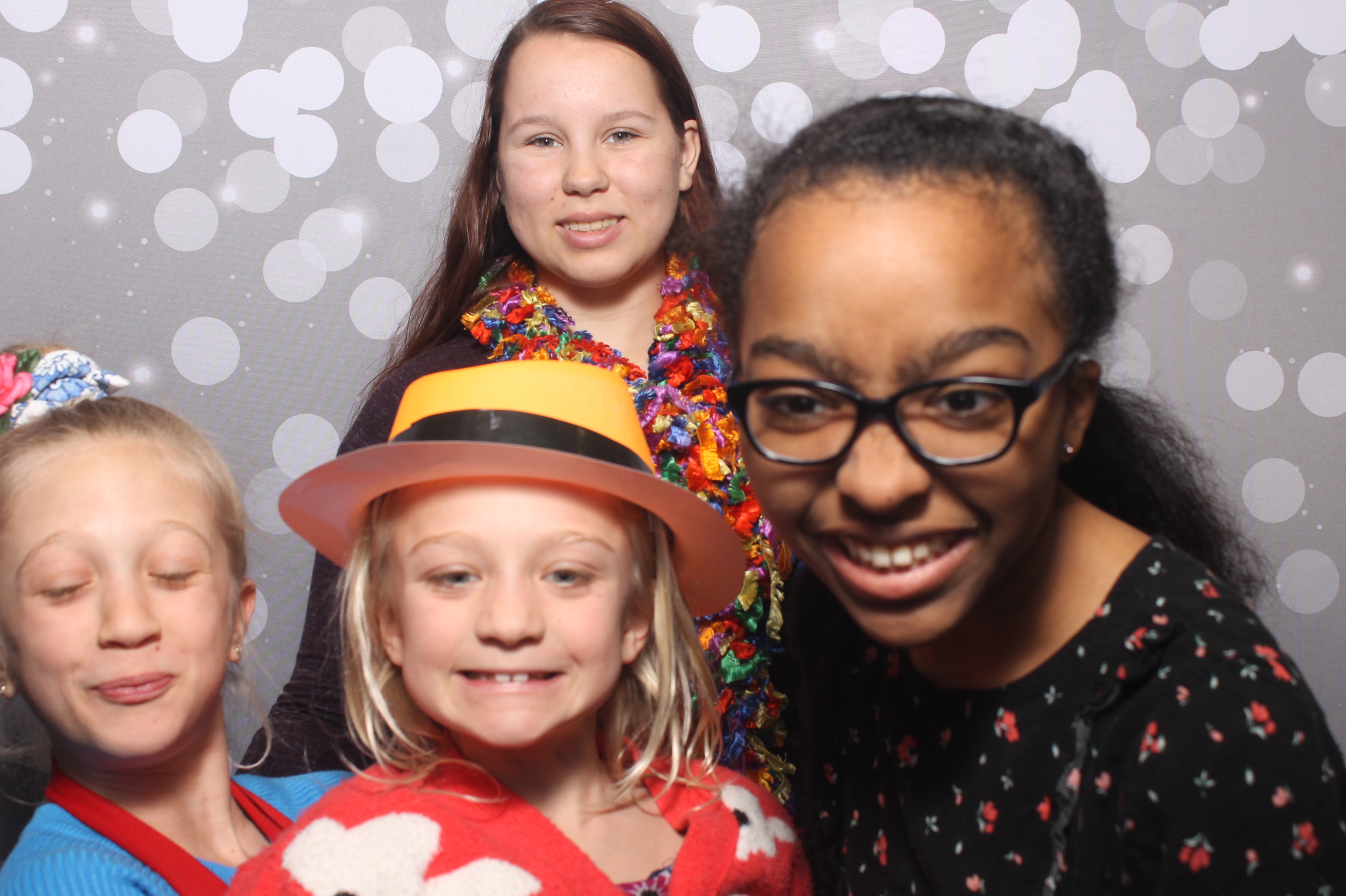 Hillel Grandparents & Special Friends Tea | View more photos from the event at gallery.photoboothcincy.com/u/PhotoBoothCincy/Hillel-Grandparents-Special-Friends-Tea