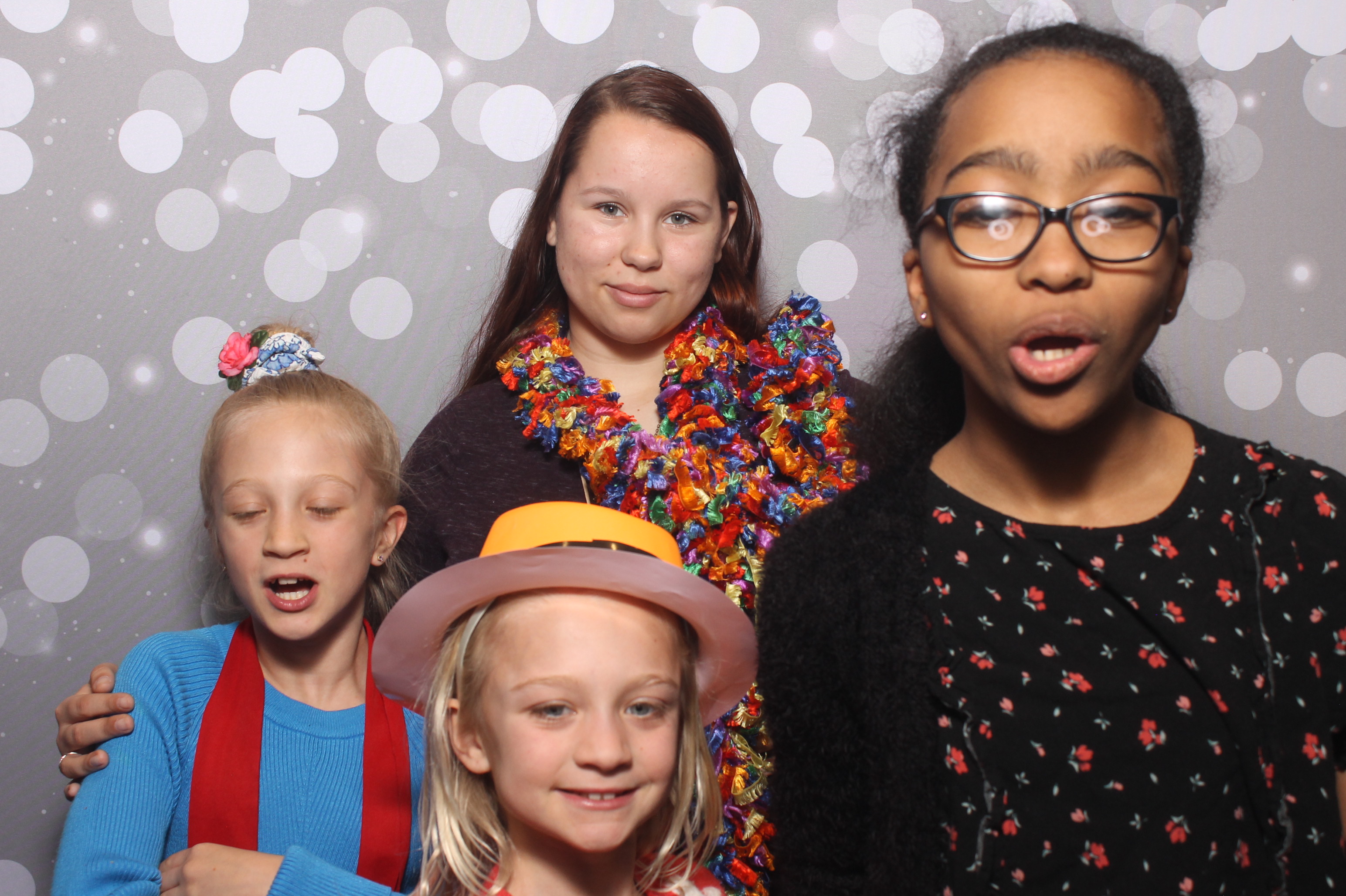 Hillel Grandparents & Special Friends Tea | View more photos from the event at gallery.photoboothcincy.com/u/PhotoBoothCincy/Hillel-Grandparents-Special-Friends-Tea