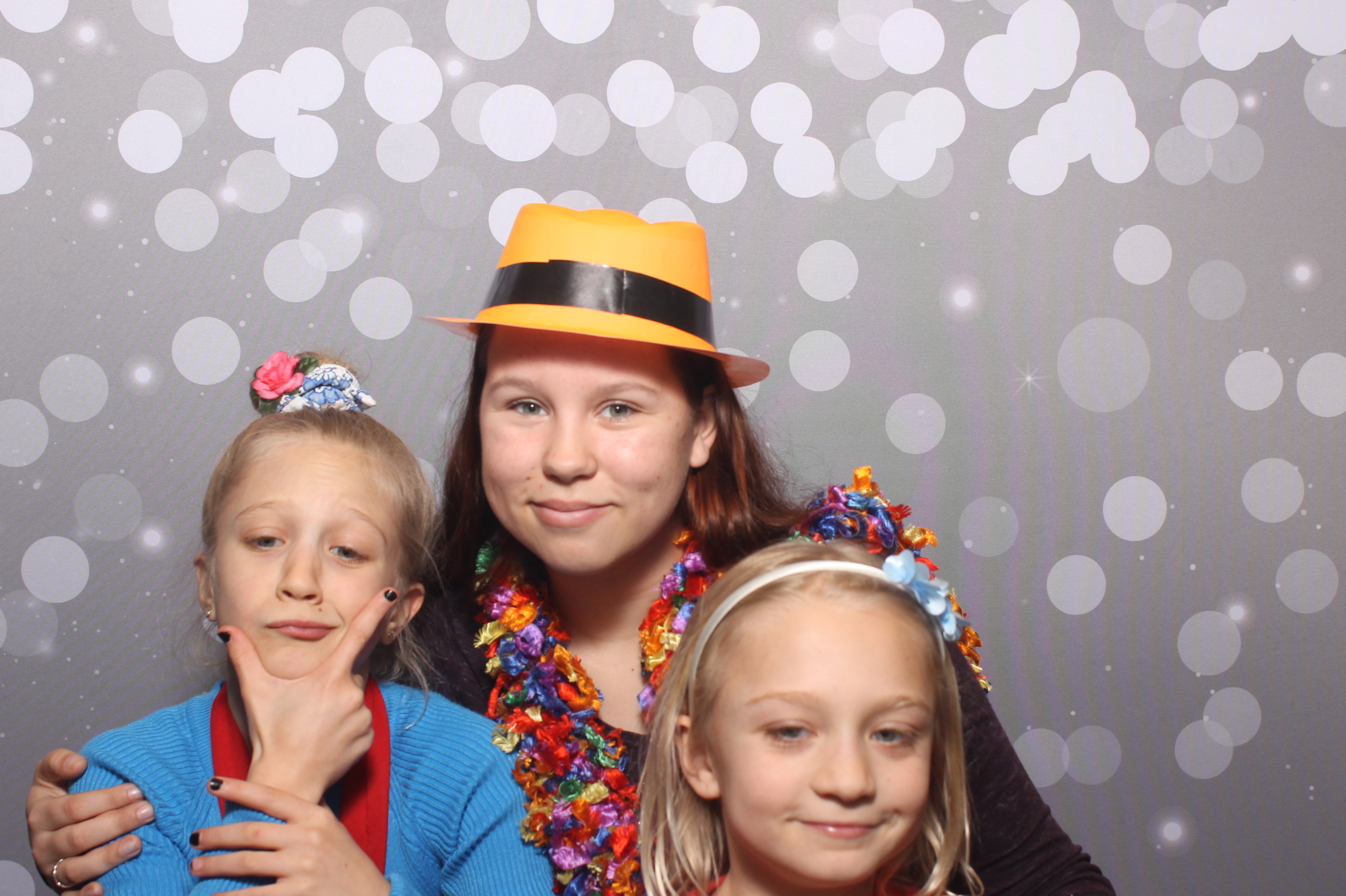 Hillel Grandparents & Special Friends Tea | View more photos from the event at gallery.photoboothcincy.com/u/PhotoBoothCincy/Hillel-Grandparents-Special-Friends-Tea