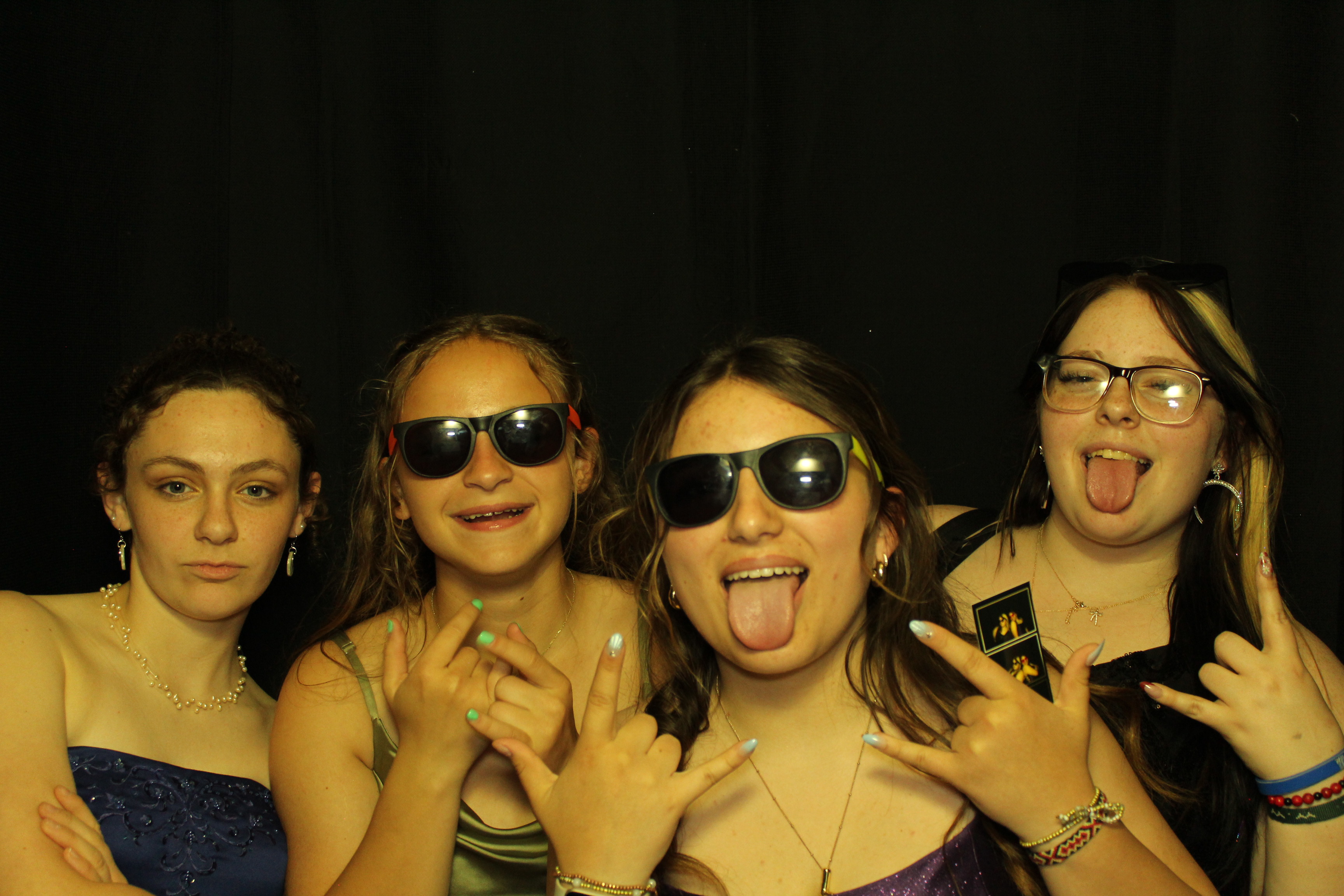 Homeschool Prom | View more photos from the event at gallery.photoboothcincy.com/u/PhotoBoothCincy/Homeschool-Prom