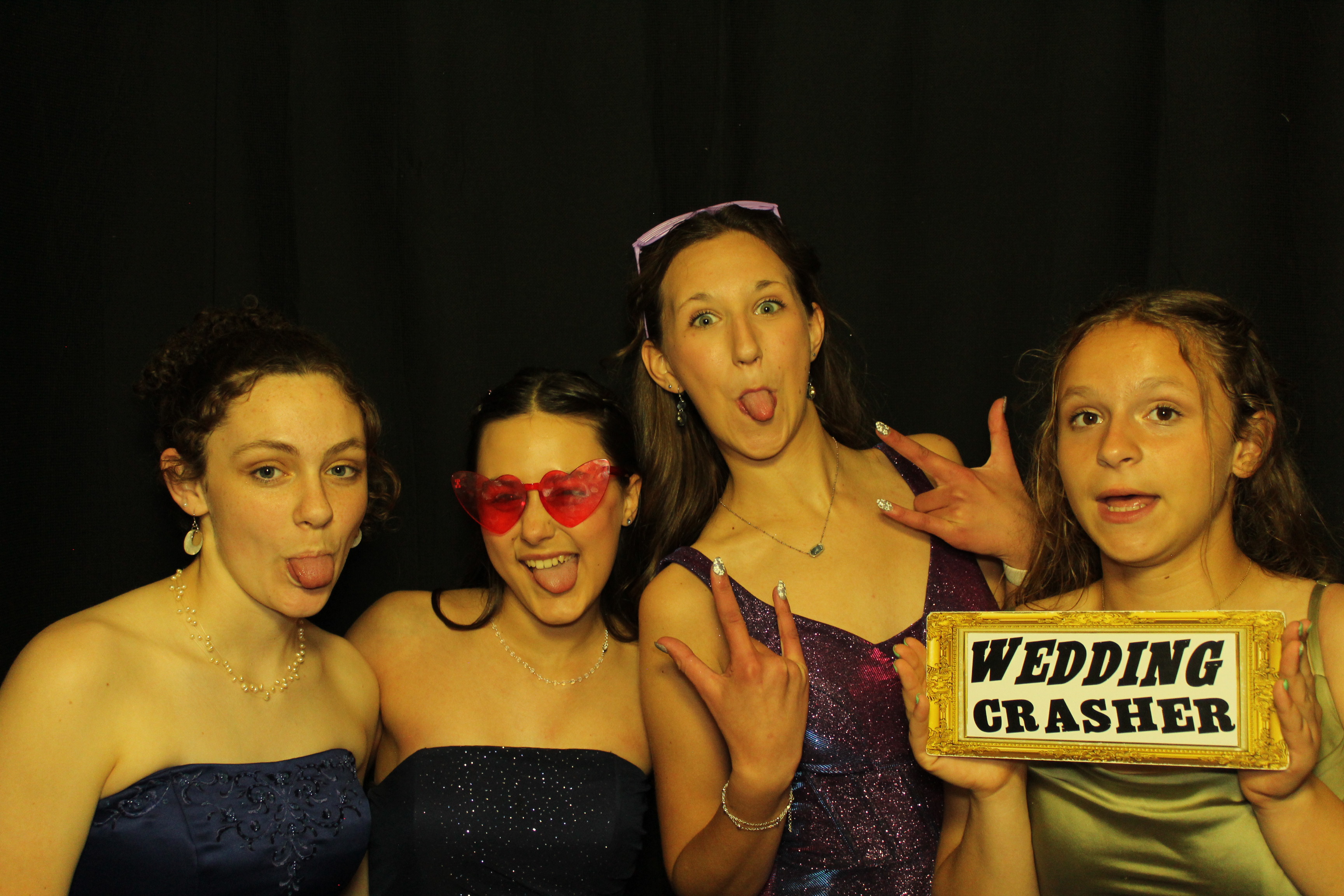 Homeschool Prom | View more photos from the event at gallery.photoboothcincy.com/u/PhotoBoothCincy/Homeschool-Prom