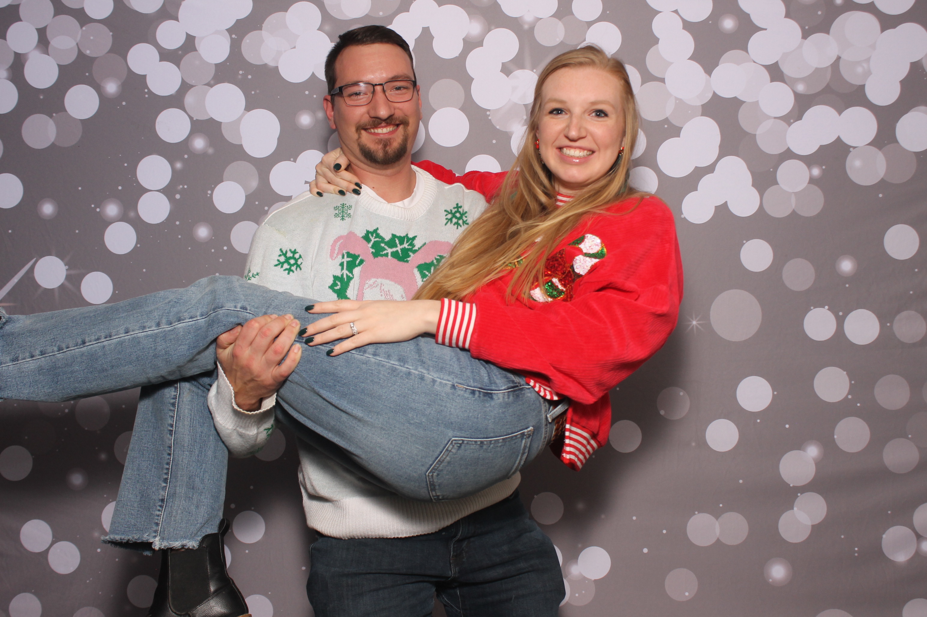 IGS Christmas Party | View more photos from the event at gallery.photoboothcincy.com/u/PhotoBoothCincy/IGS-Christmas-Party