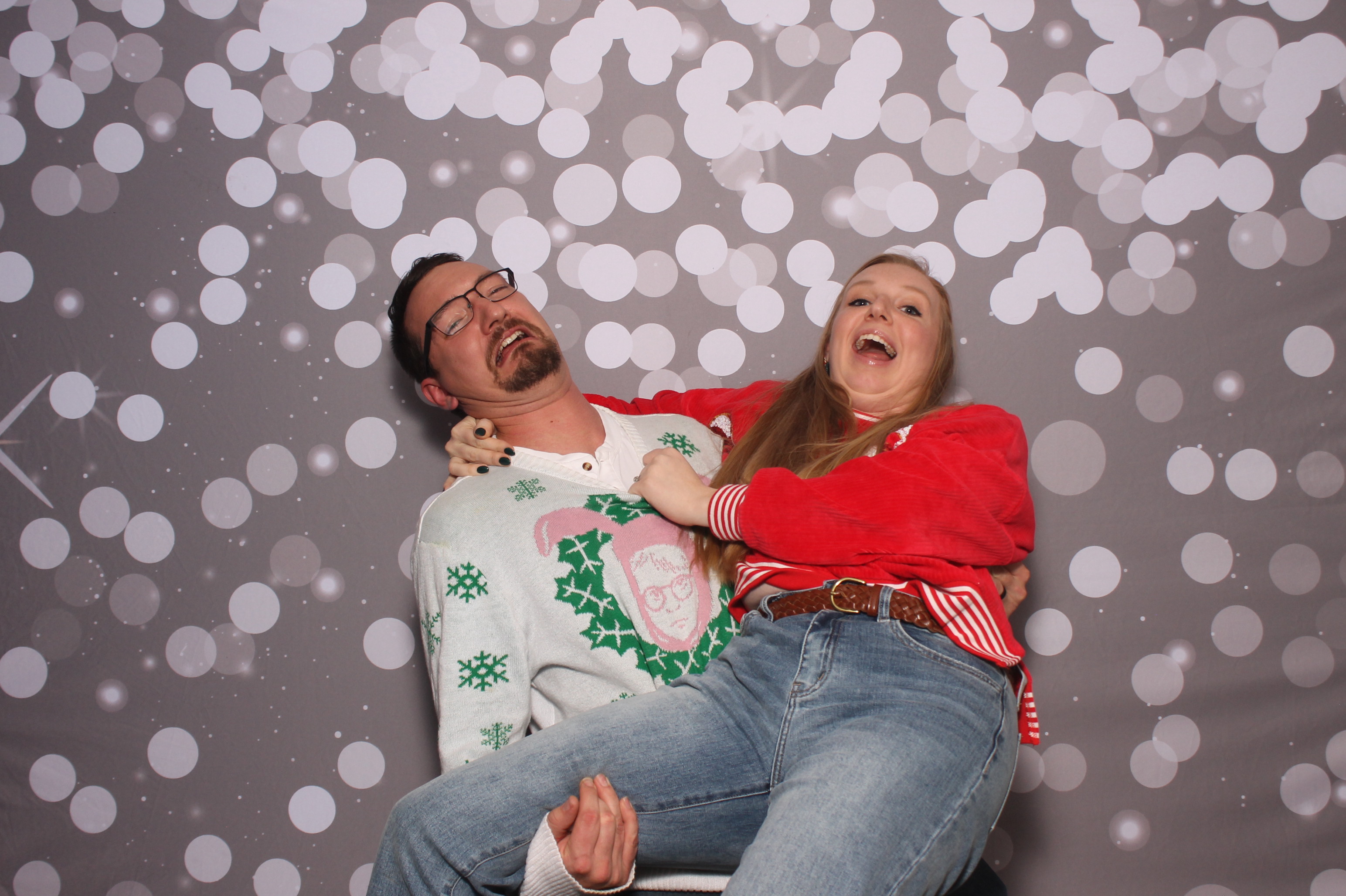 IGS Christmas Party | View more photos from the event at gallery.photoboothcincy.com/u/PhotoBoothCincy/IGS-Christmas-Party