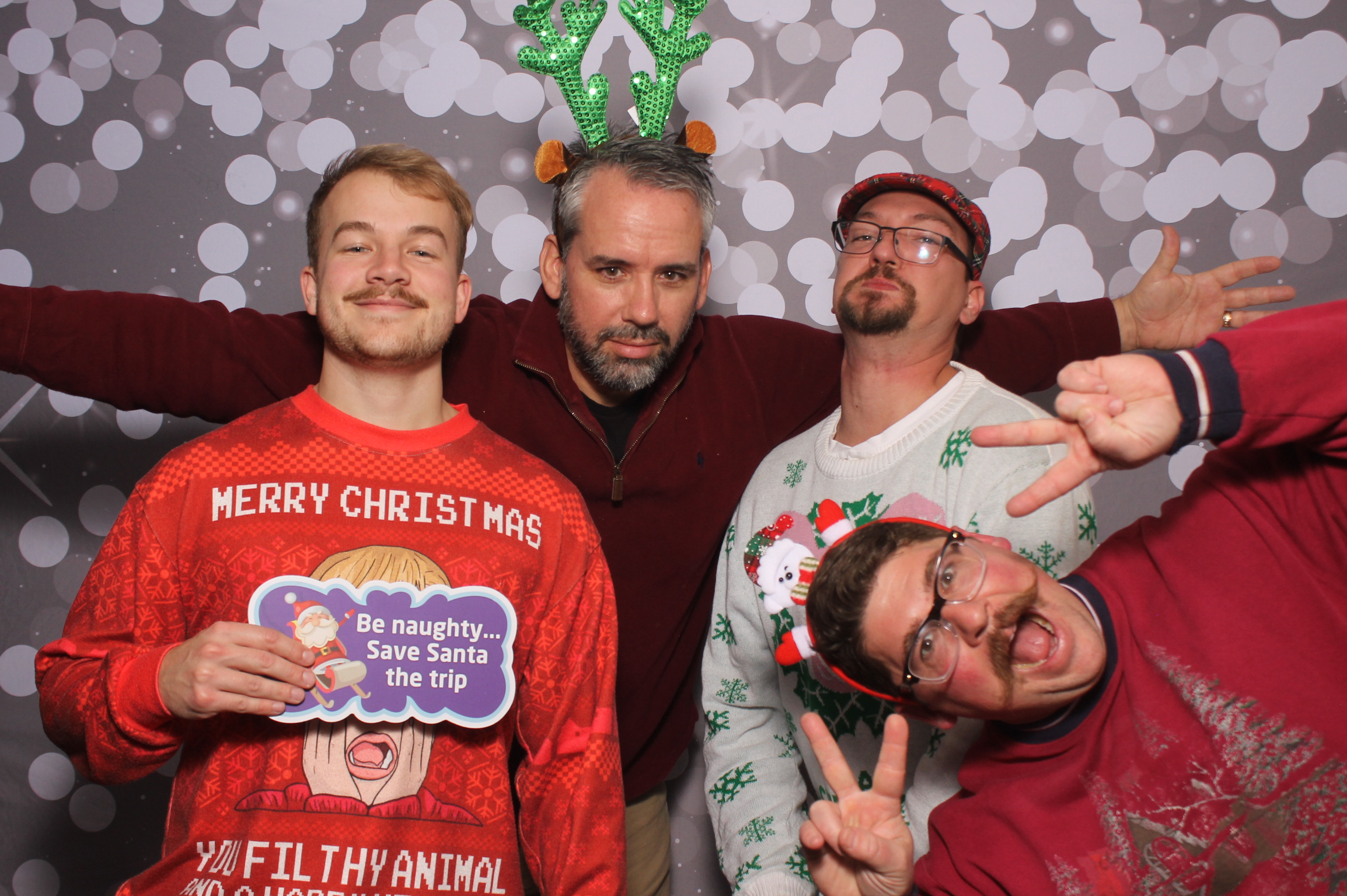 IGS Christmas Party | View more photos from the event at gallery.photoboothcincy.com/u/PhotoBoothCincy/IGS-Christmas-Party
