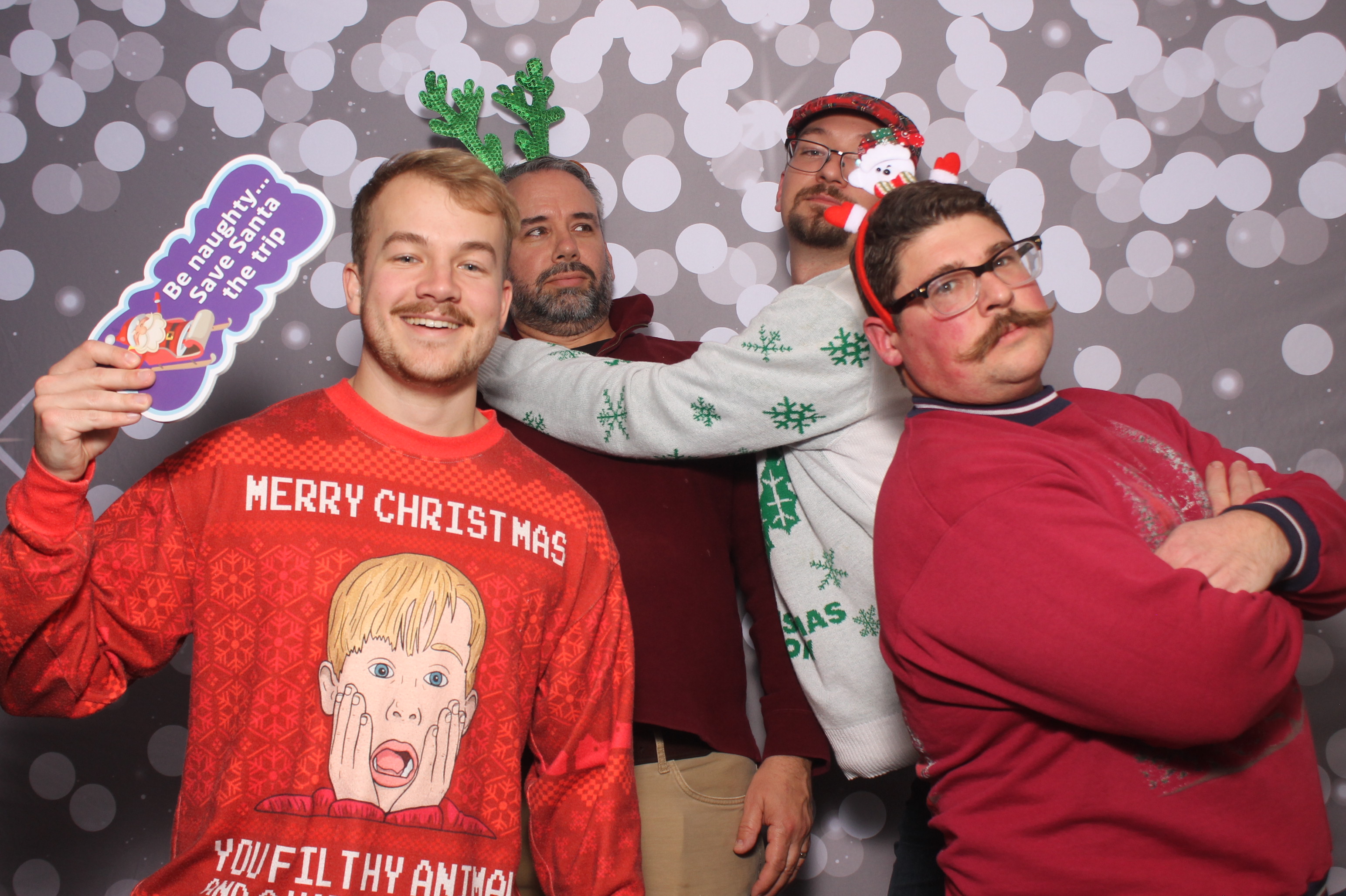IGS Christmas Party | View more photos from the event at gallery.photoboothcincy.com/u/PhotoBoothCincy/IGS-Christmas-Party