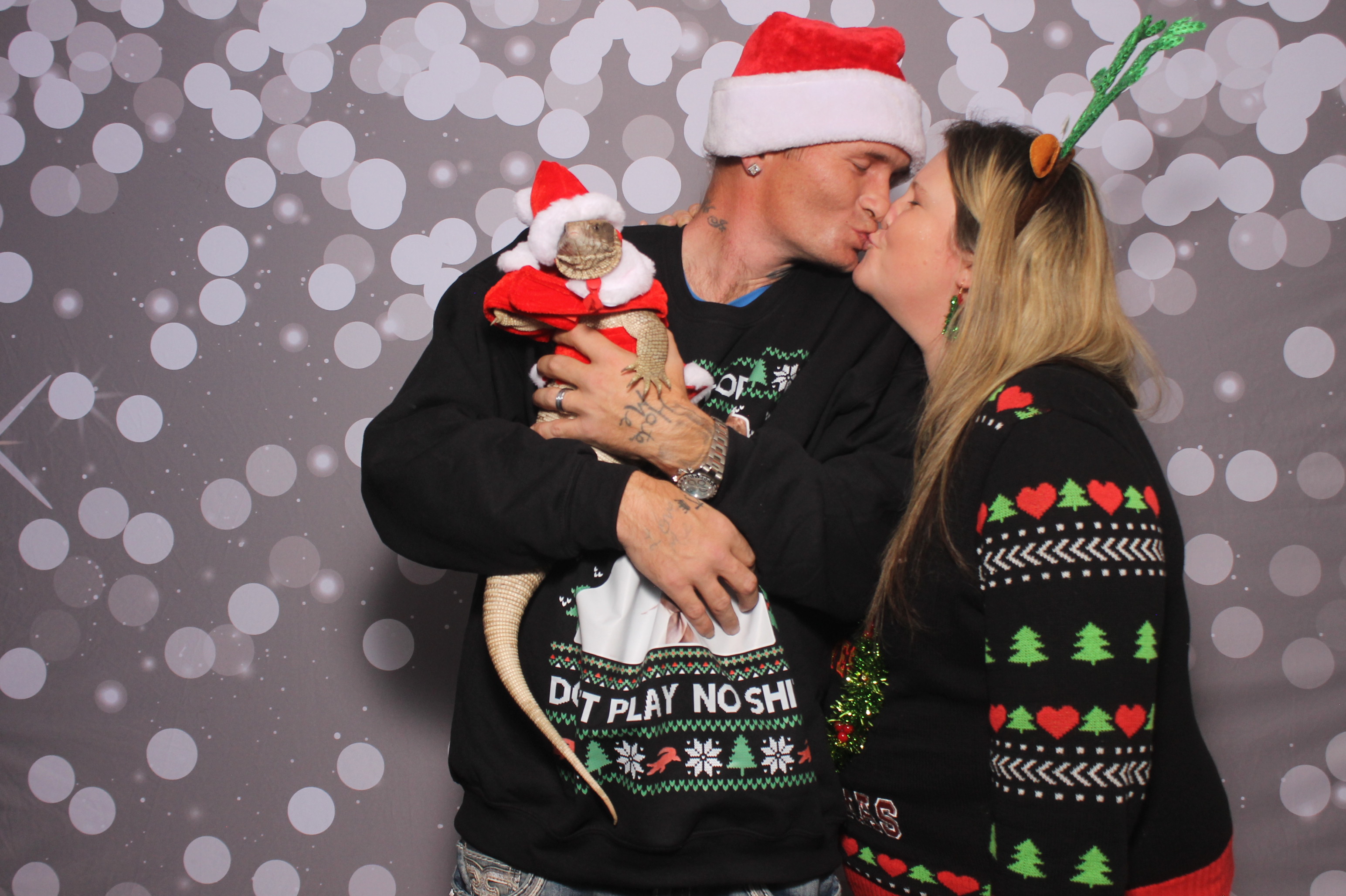 IGS Christmas Party | View more photos from the event at gallery.photoboothcincy.com/u/PhotoBoothCincy/IGS-Christmas-Party