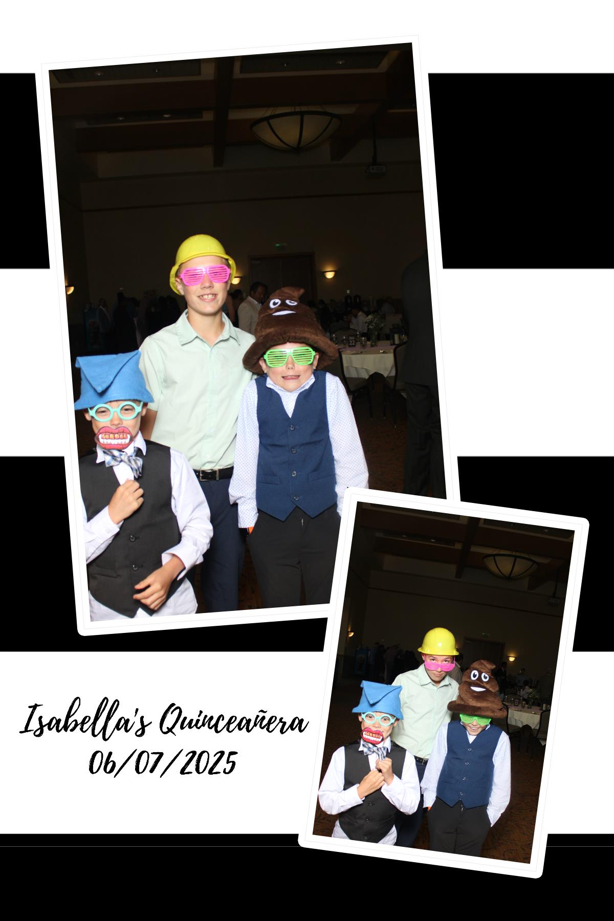 Isabella Castro Quinceanera | View more photos from the event at gallery.photoboothcincy.com/u/PhotoBoothCincy/Isabella-Castro-Quinceanera