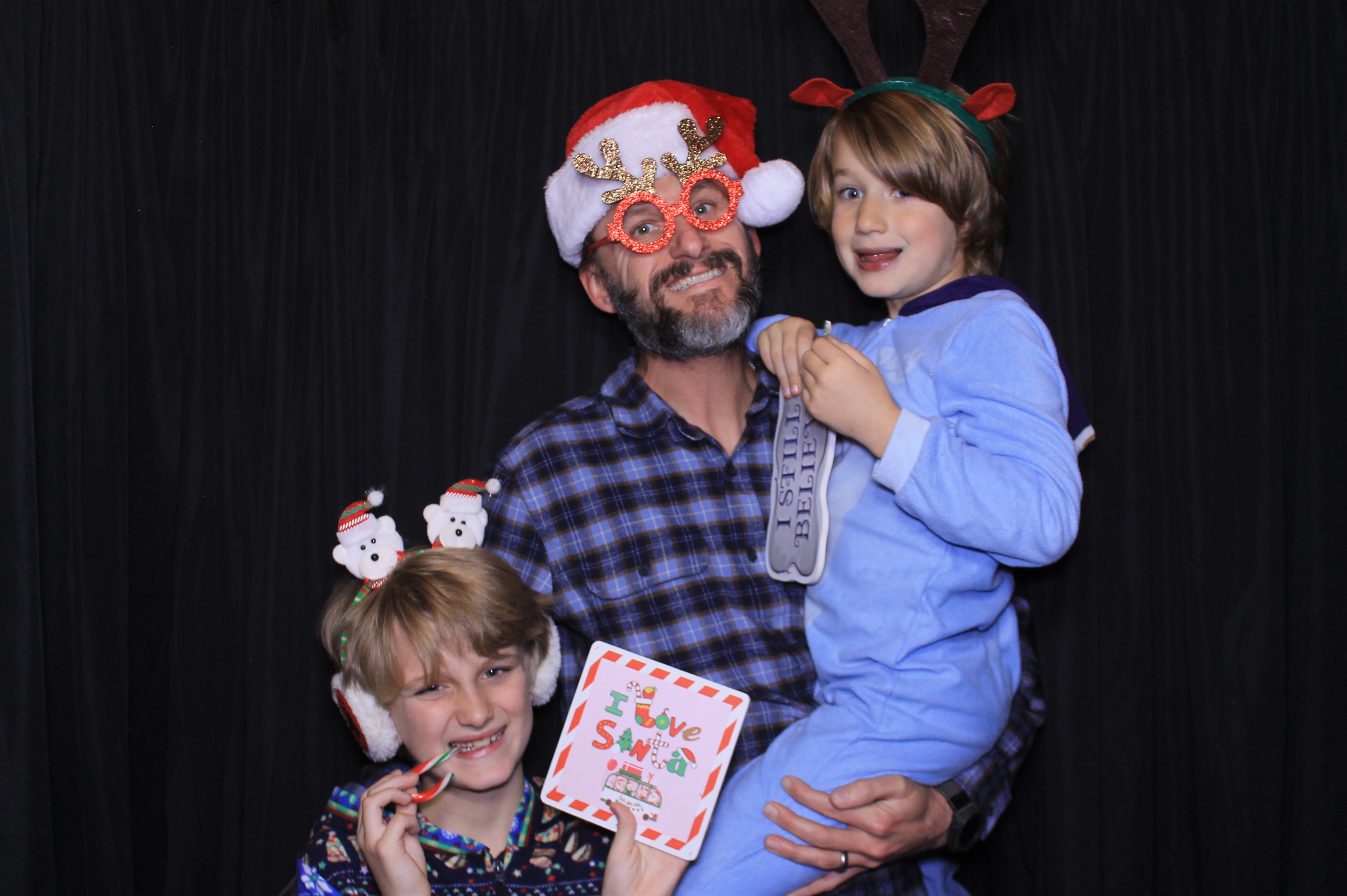 JCC Christmas Party | View more photos from the event at gallery.photoboothcincy.com/u/PhotoBoothCincy/JCC-Christmas-Party