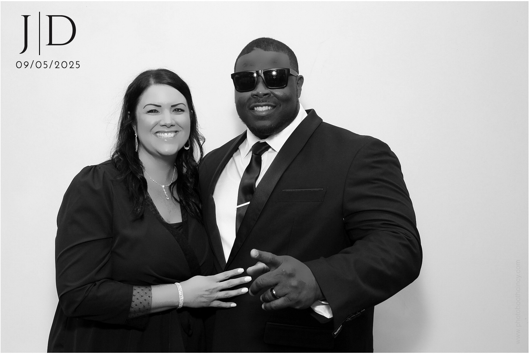 J&D | View more photos from the event at gallery.photoboothcincy.com/u/PhotoBoothCincy/JD