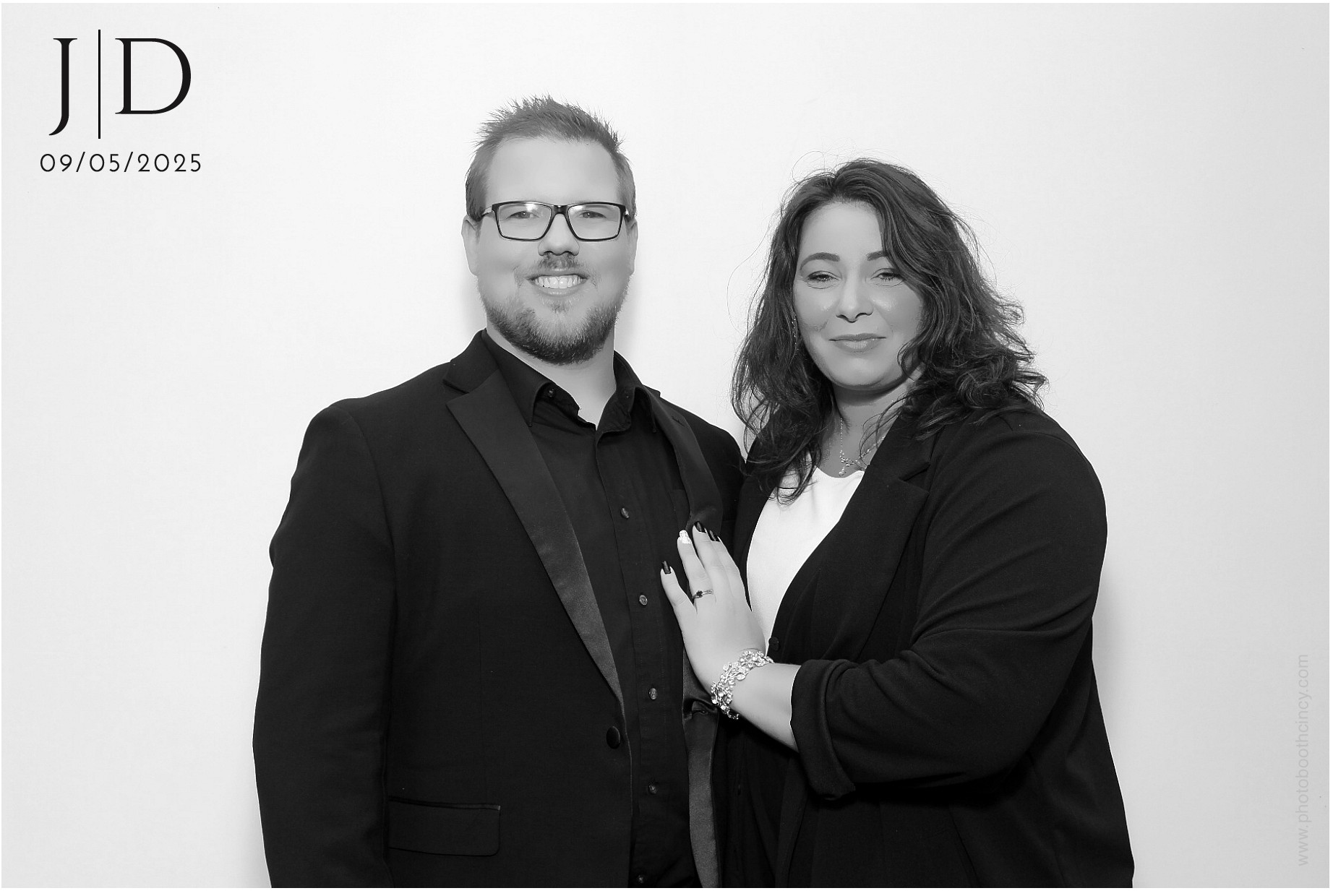 J&D | View more photos from the event at gallery.photoboothcincy.com/u/PhotoBoothCincy/JD