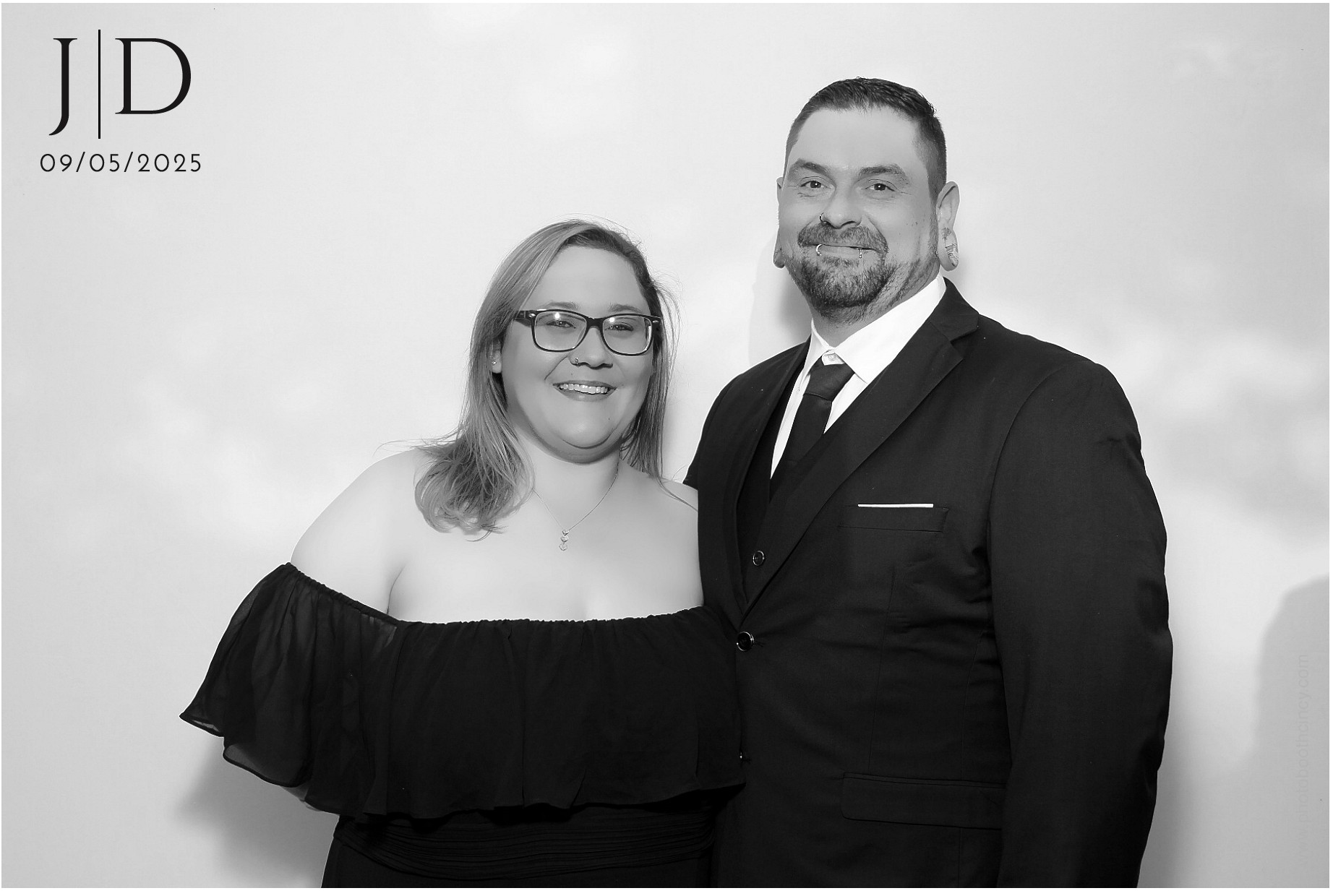 J&D | View more photos from the event at gallery.photoboothcincy.com/u/PhotoBoothCincy/JD