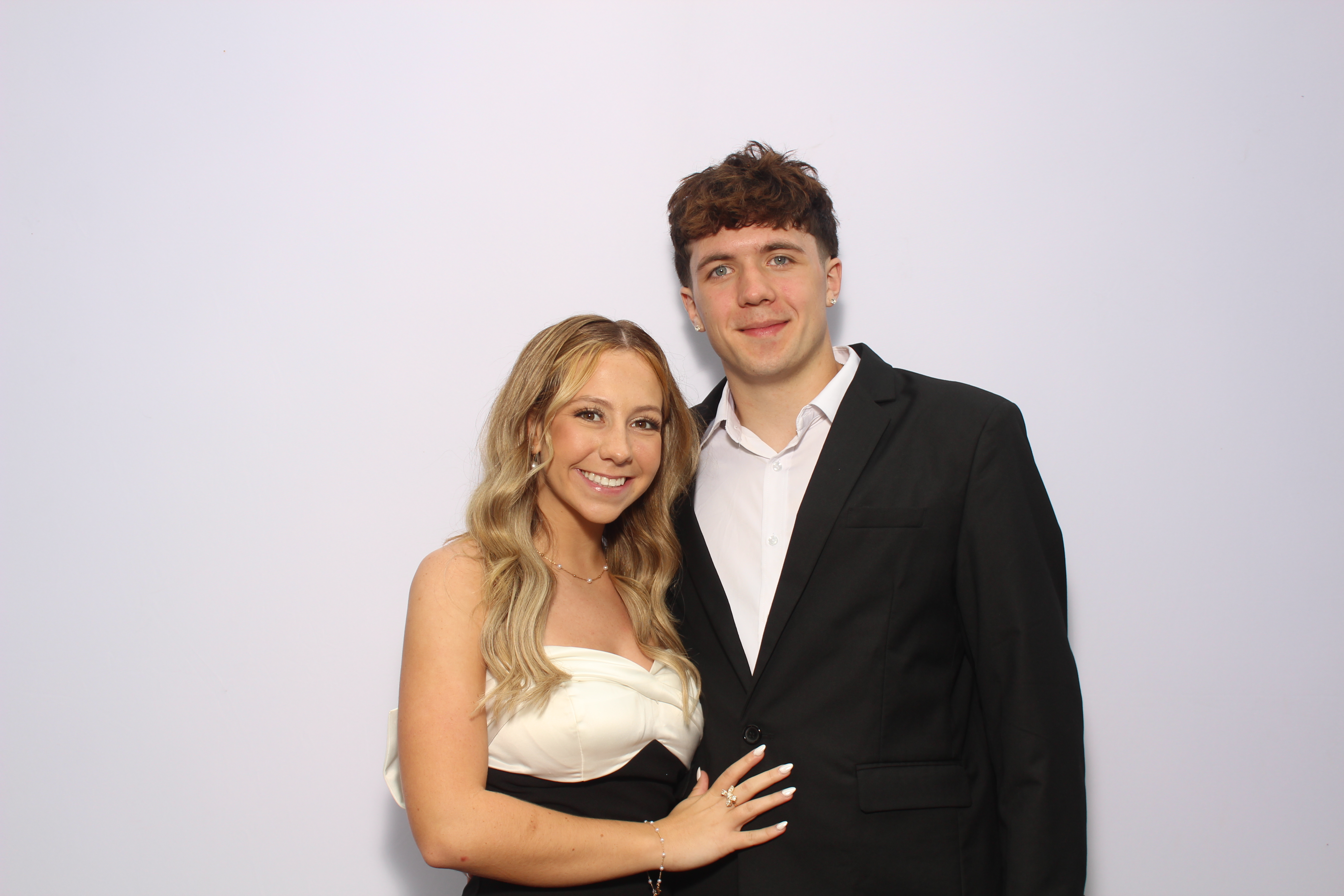 J&D | View more photos from the event at gallery.photoboothcincy.com/u/PhotoBoothCincy/JD