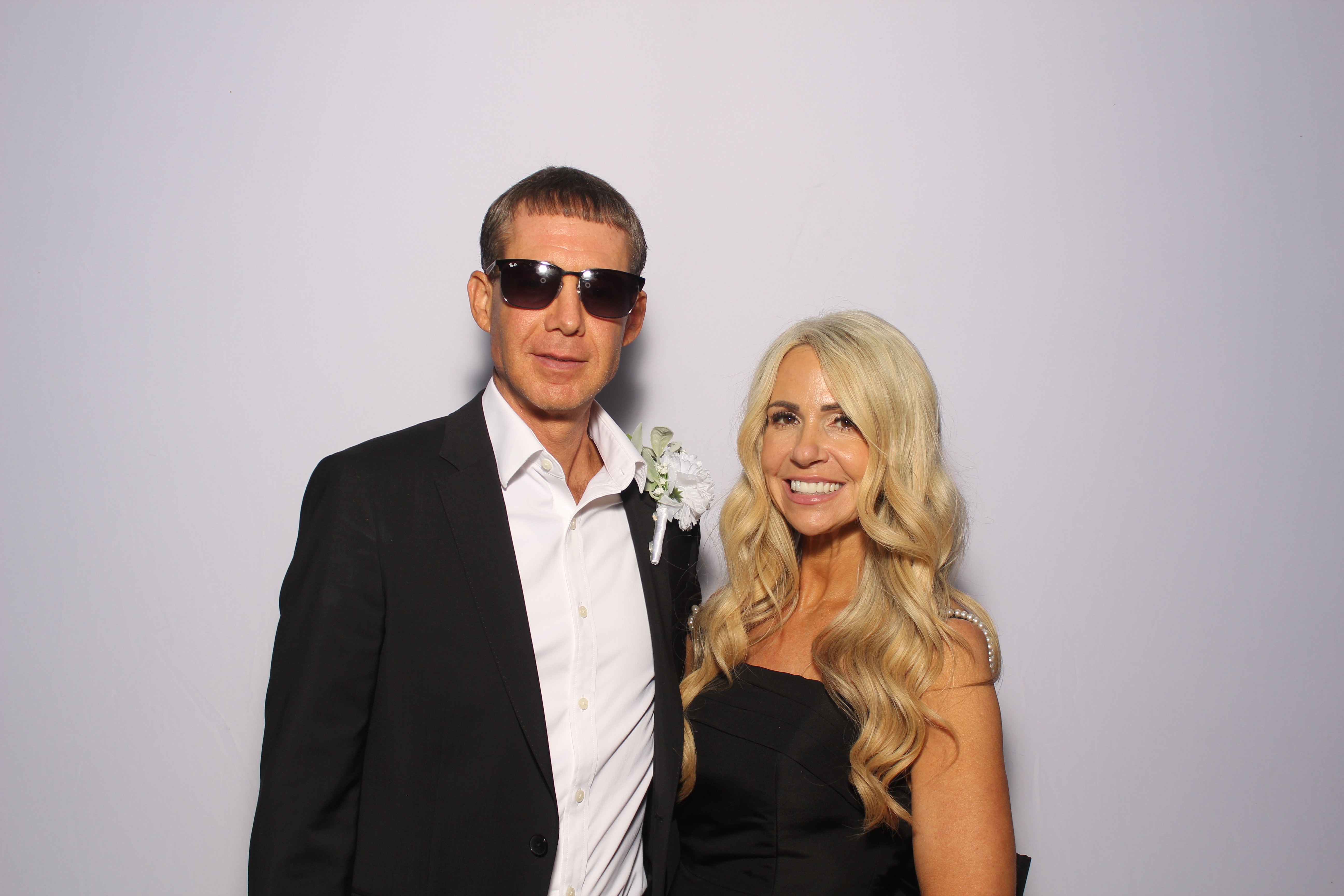 J&D | View more photos from the event at gallery.photoboothcincy.com/u/PhotoBoothCincy/JD