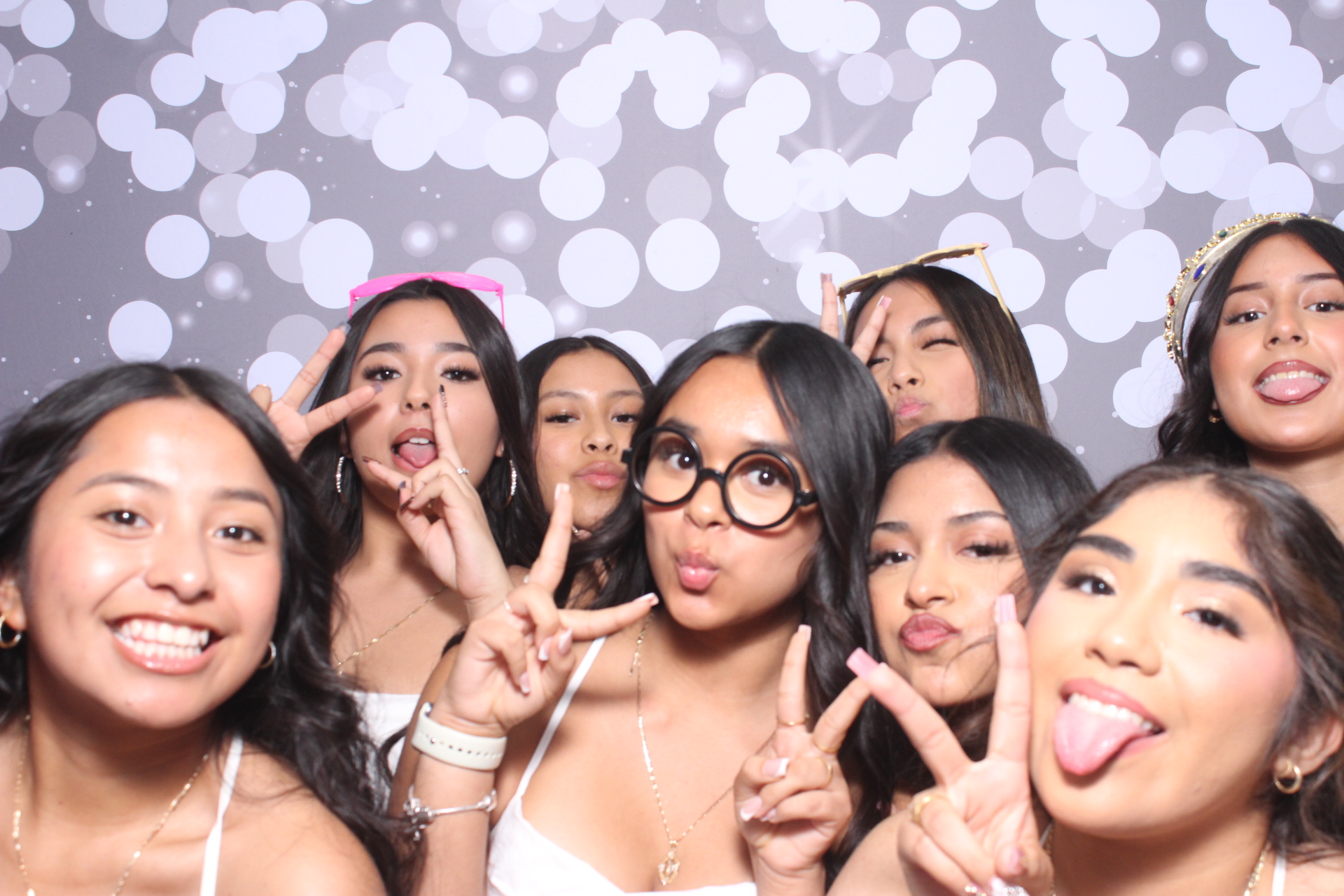 Jazmins Quince | View more photos from the event at gallery.photoboothcincy.com/u/PhotoBoothCincy/Jazmins-Quince