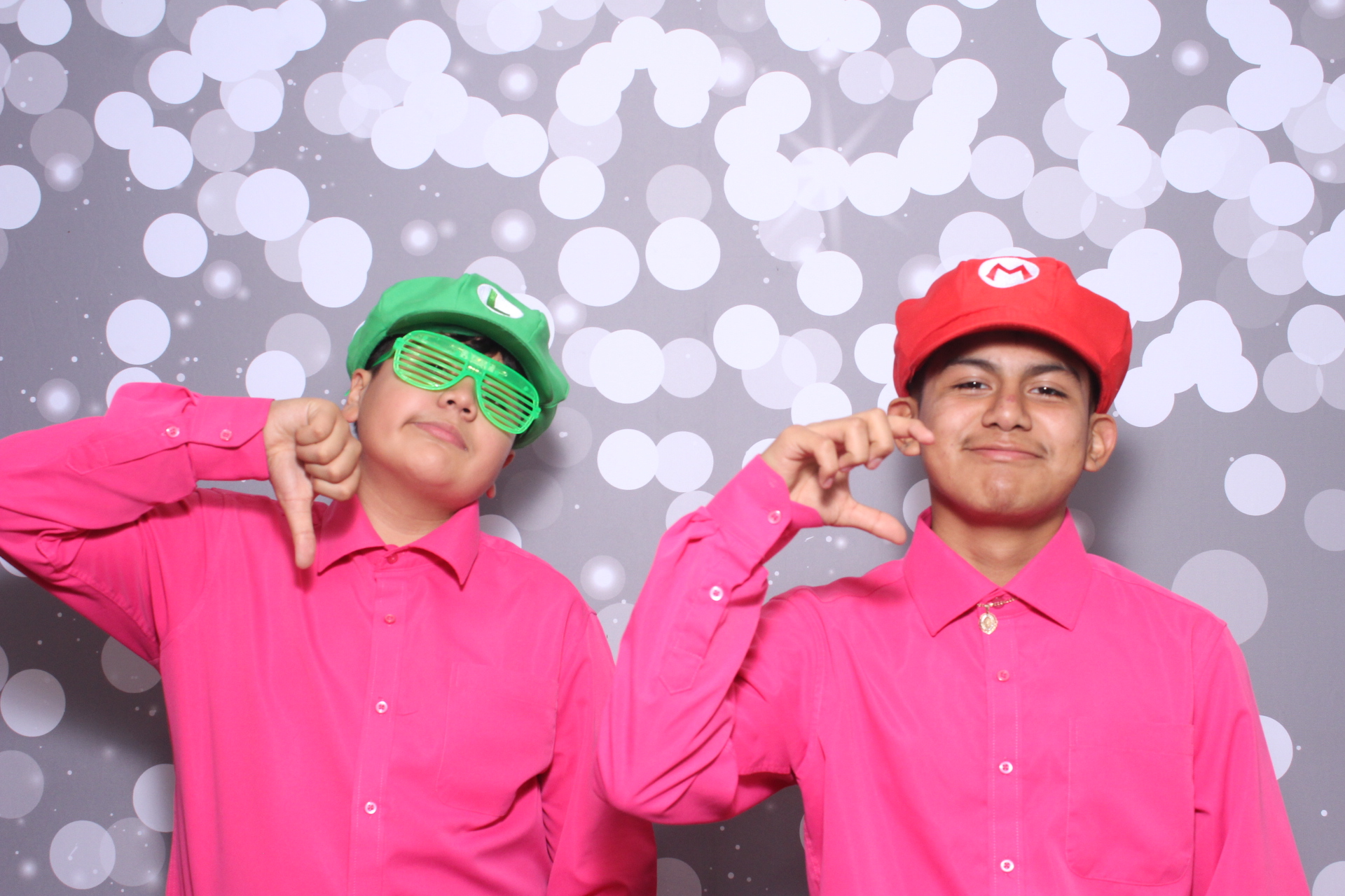 Jazmins Quince | View more photos from the event at gallery.photoboothcincy.com/u/PhotoBoothCincy/Jazmins-Quince