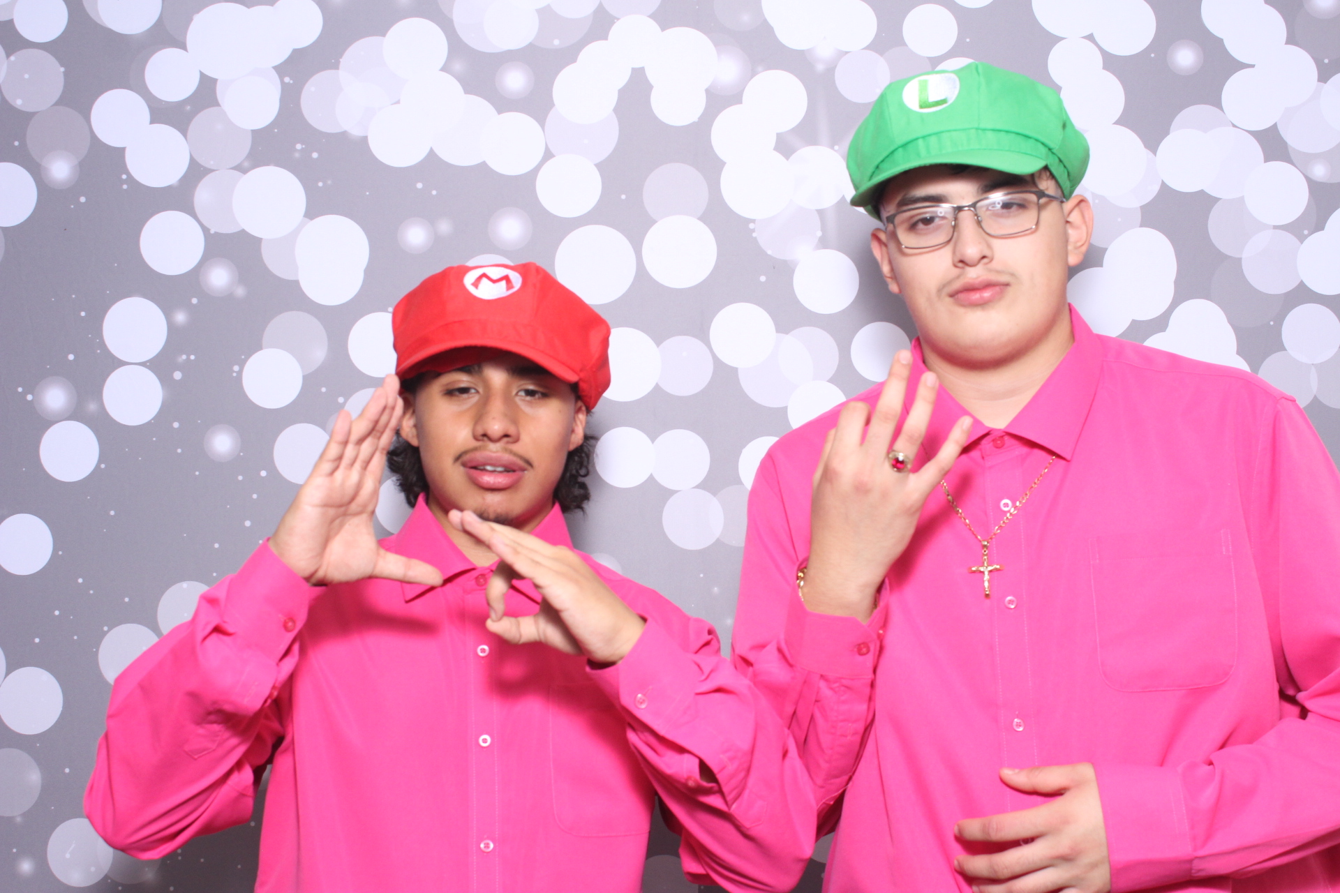 Jazmins Quince | View more photos from the event at gallery.photoboothcincy.com/u/PhotoBoothCincy/Jazmins-Quince