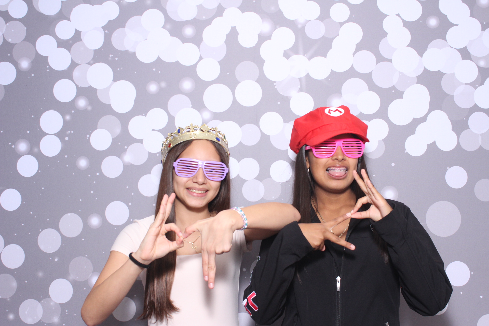 Jazmins Quince | View more photos from the event at gallery.photoboothcincy.com/u/PhotoBoothCincy/Jazmins-Quince