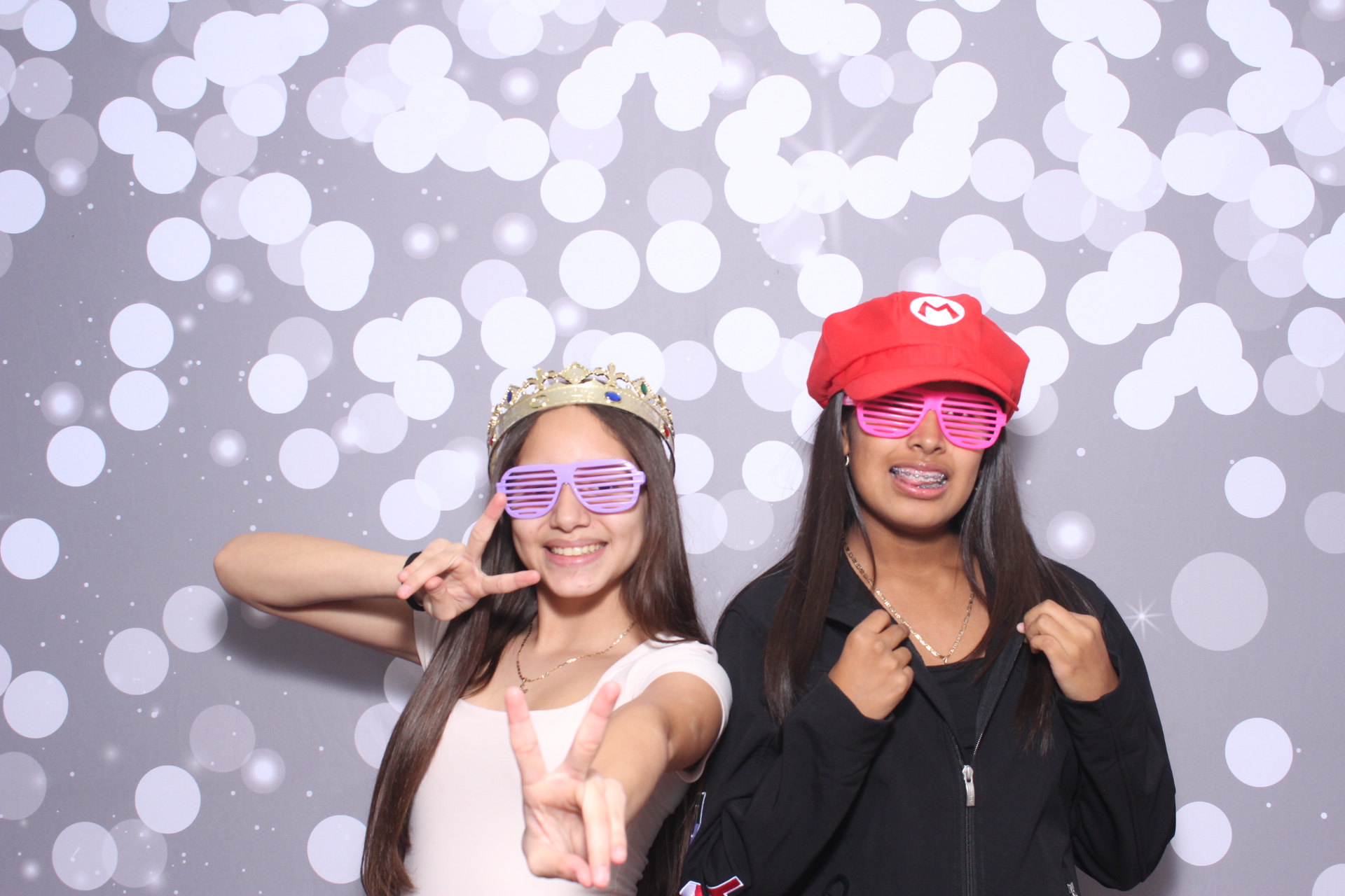 Jazmins Quince | View more photos from the event at gallery.photoboothcincy.com/u/PhotoBoothCincy/Jazmins-Quince
