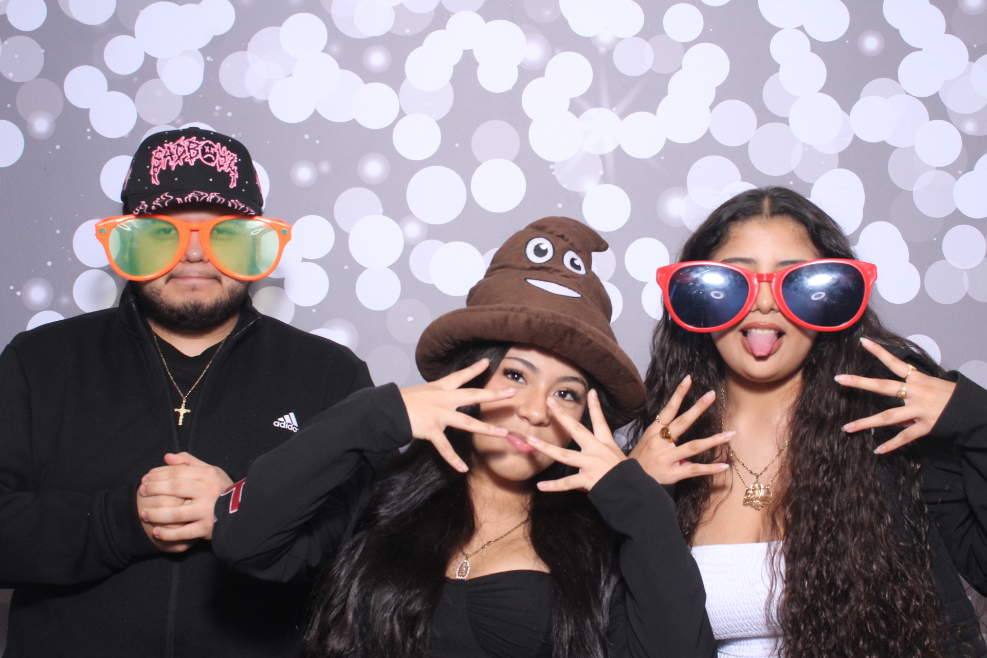 Jazmins Quince | View more photos from the event at gallery.photoboothcincy.com/u/PhotoBoothCincy/Jazmins-Quince
