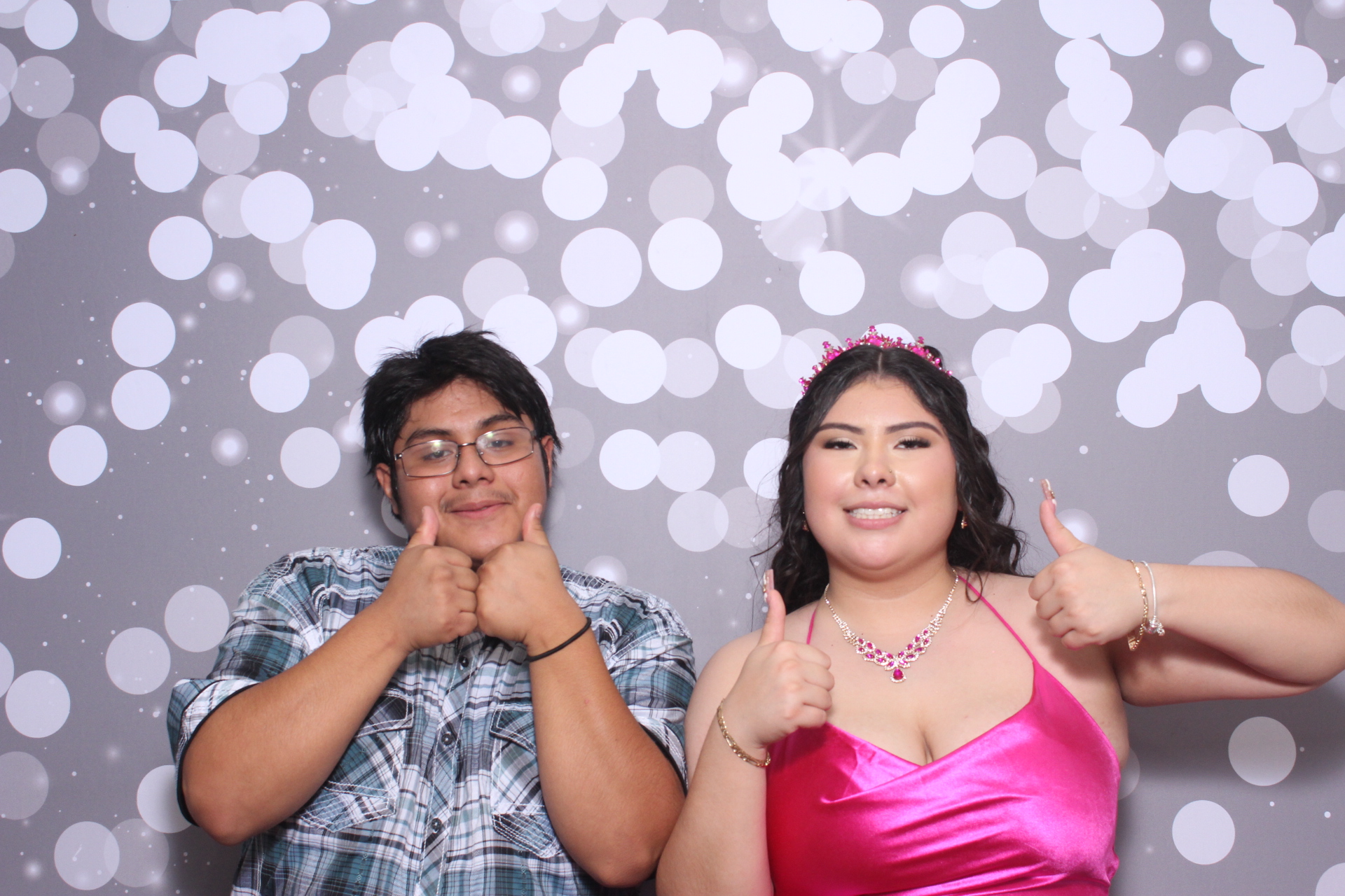Jazmins Quince | View more photos from the event at gallery.photoboothcincy.com/u/PhotoBoothCincy/Jazmins-Quince