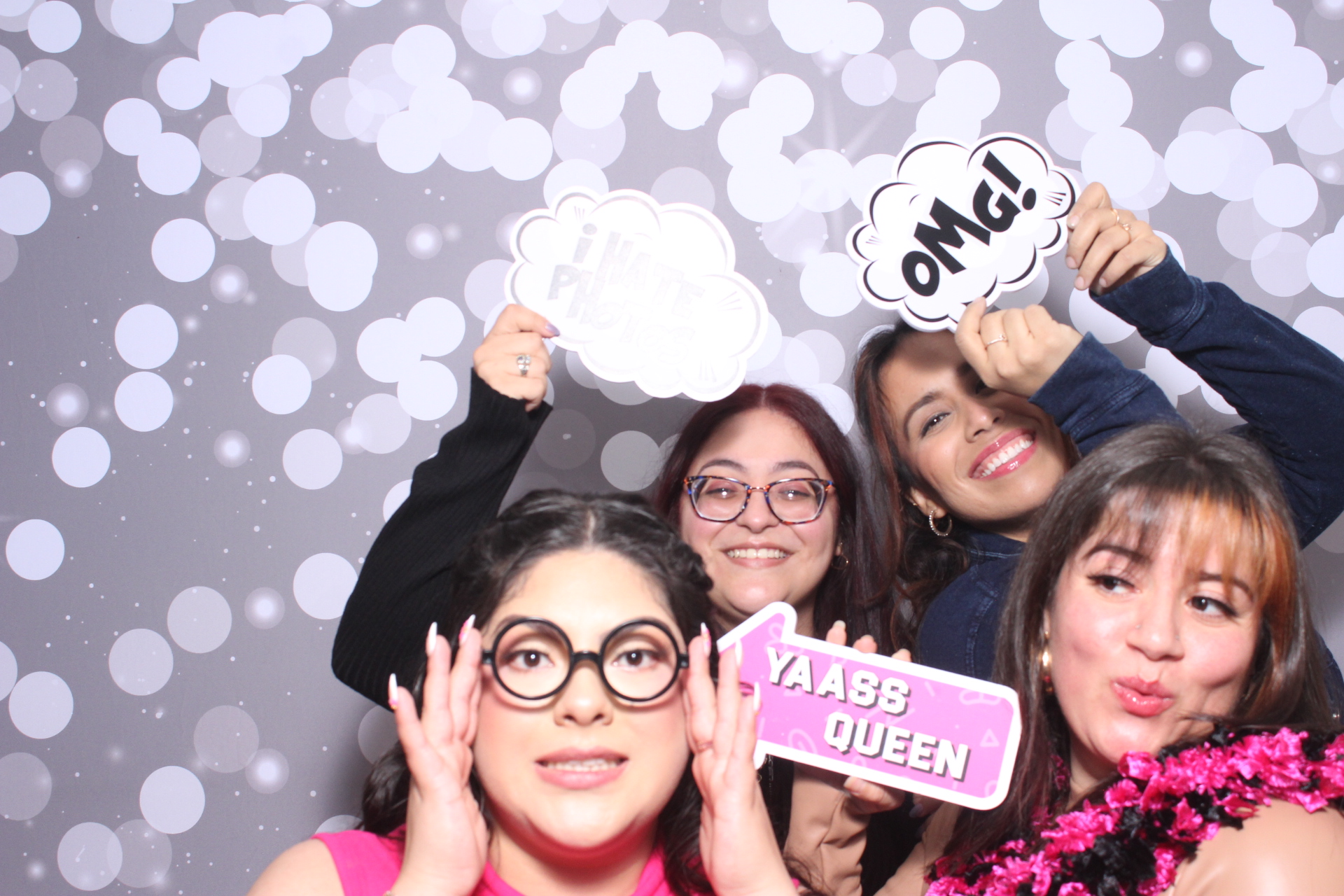Jazmins Quince | View more photos from the event at gallery.photoboothcincy.com/u/PhotoBoothCincy/Jazmins-Quince