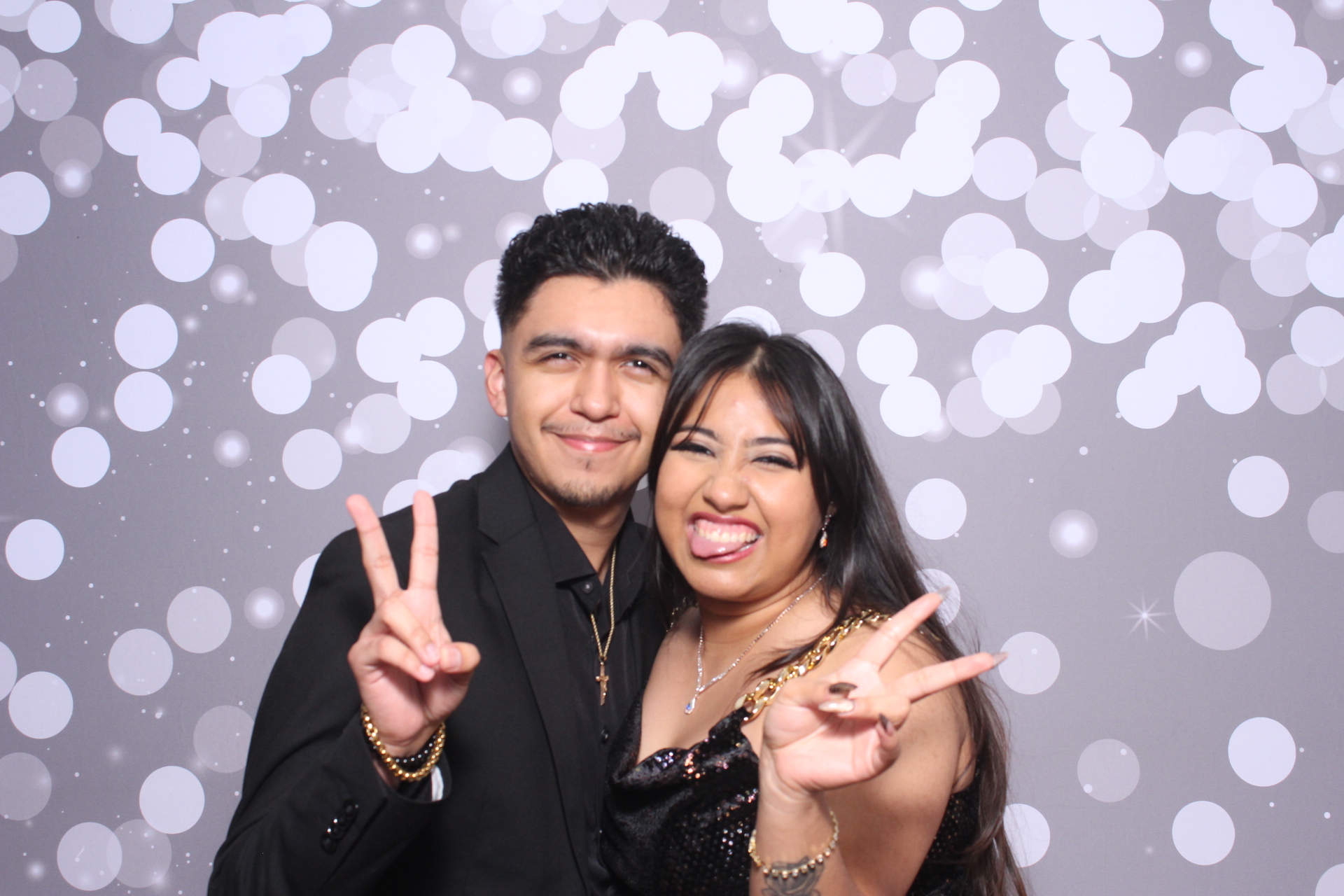 Jazmins Quince | View more photos from the event at gallery.photoboothcincy.com/u/PhotoBoothCincy/Jazmins-Quince