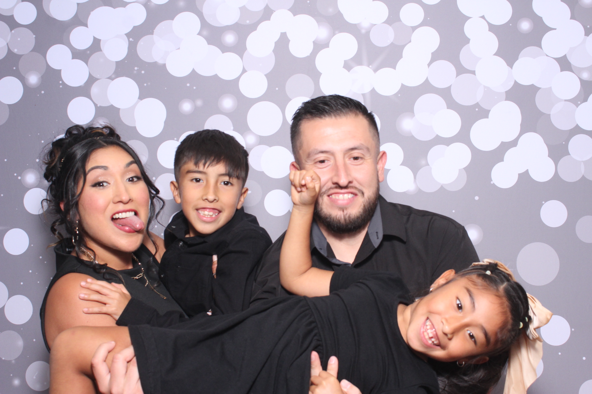 Jazmins Quince | View more photos from the event at gallery.photoboothcincy.com/u/PhotoBoothCincy/Jazmins-Quince