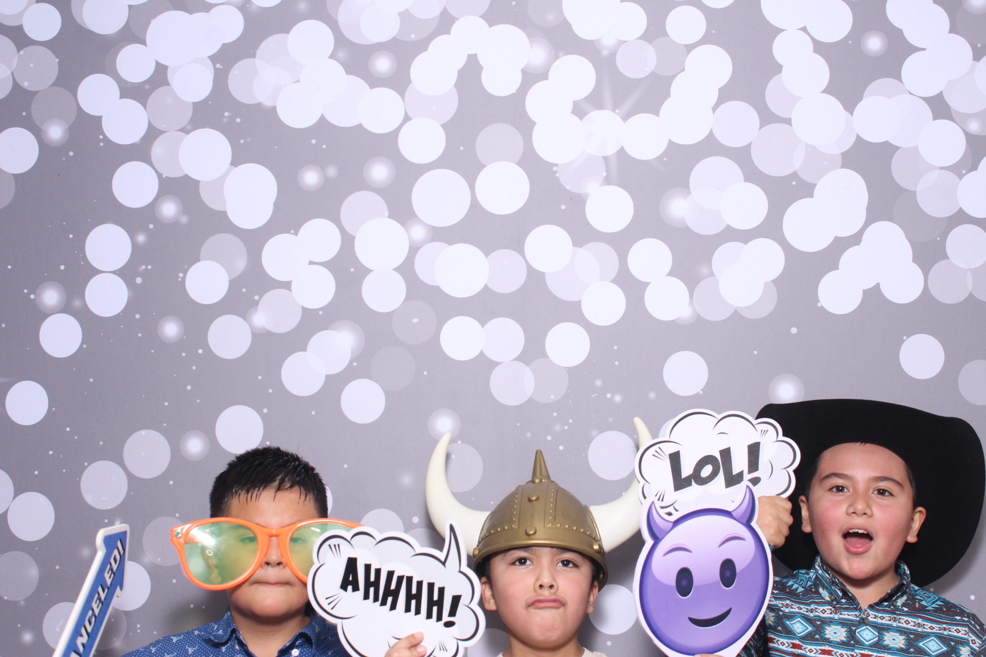Jazmins Quince | View more photos from the event at gallery.photoboothcincy.com/u/PhotoBoothCincy/Jazmins-Quince