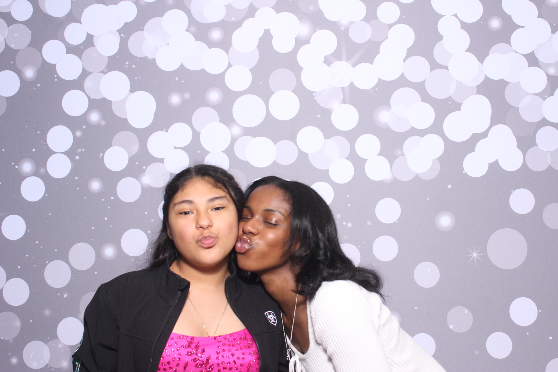 Jazmins Quince | View more photos from the event at gallery.photoboothcincy.com/u/PhotoBoothCincy/Jazmins-Quince