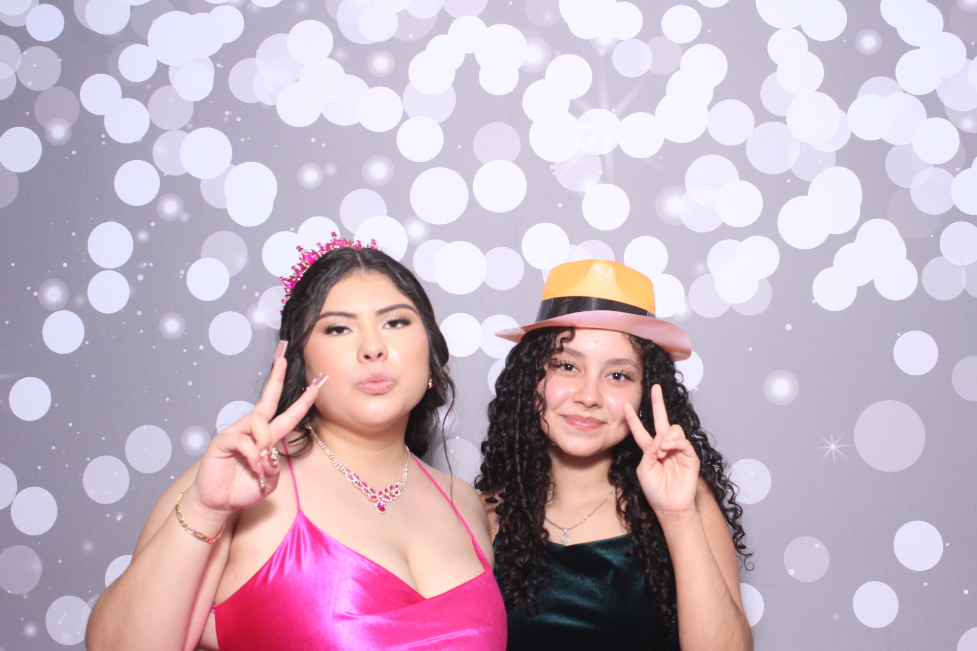 Jazmins Quince | View more photos from the event at gallery.photoboothcincy.com/u/PhotoBoothCincy/Jazmins-Quince