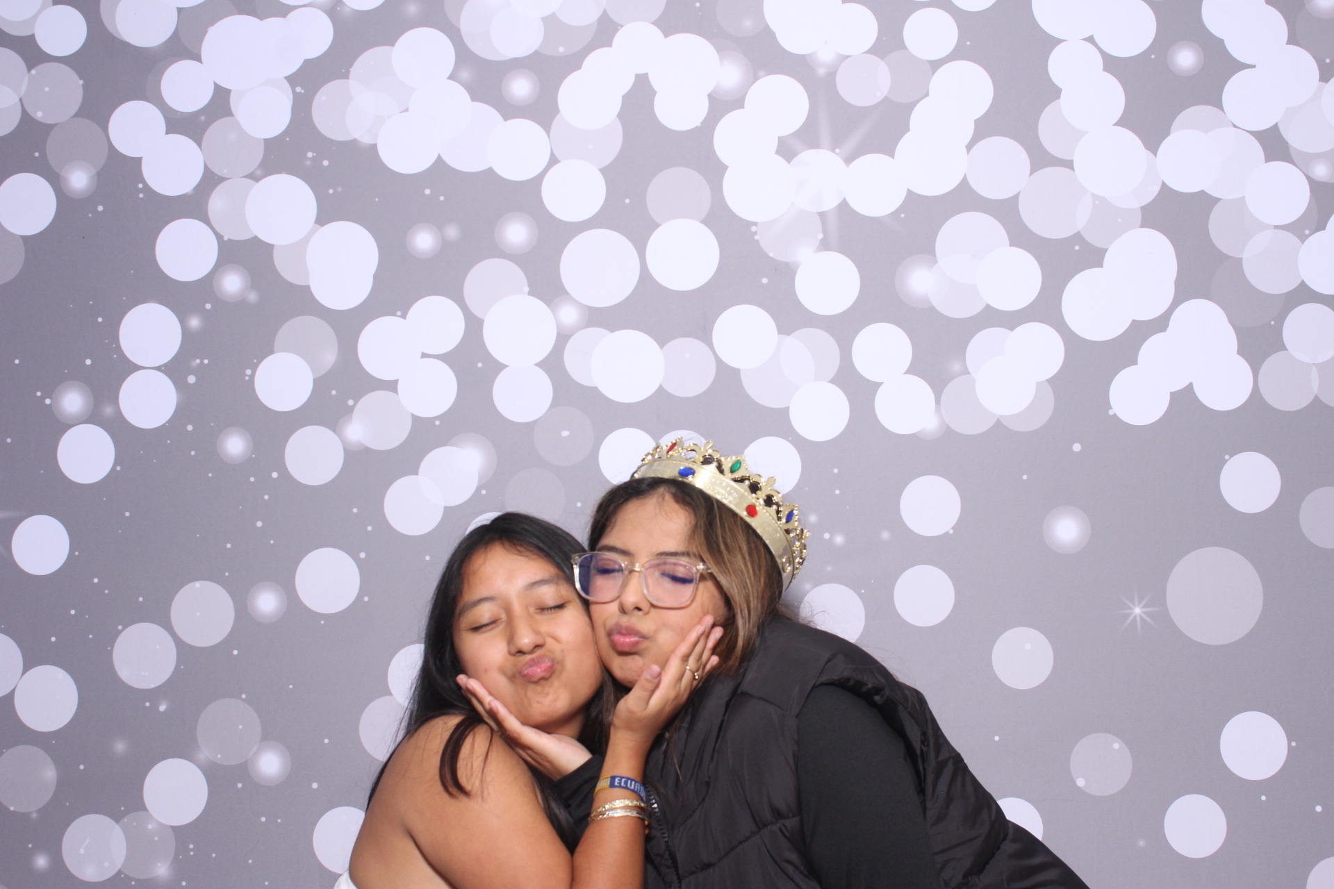 Jazmins Quince | View more photos from the event at gallery.photoboothcincy.com/u/PhotoBoothCincy/Jazmins-Quince