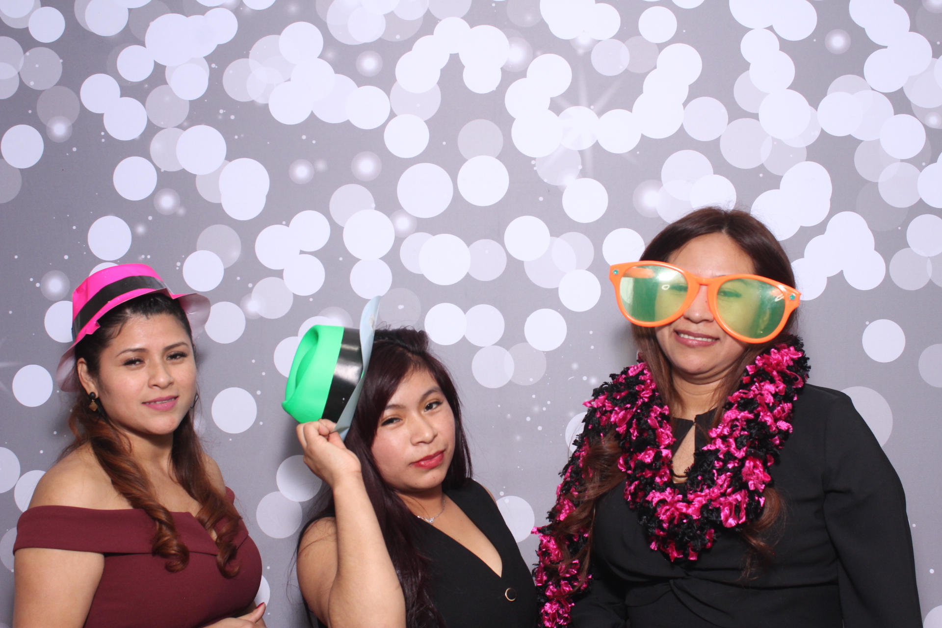 Jazmins Quince | View more photos from the event at gallery.photoboothcincy.com/u/PhotoBoothCincy/Jazmins-Quince