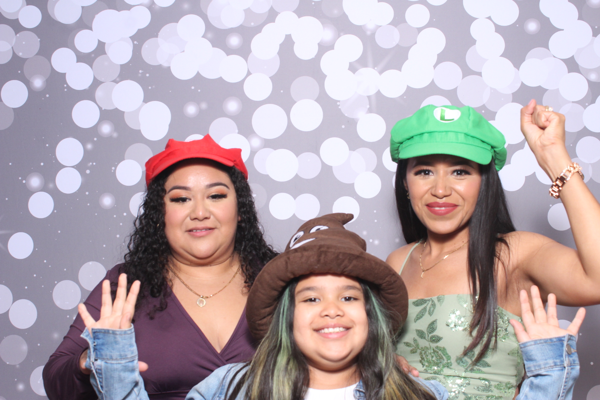 Jazmins Quince | View more photos from the event at gallery.photoboothcincy.com/u/PhotoBoothCincy/Jazmins-Quince