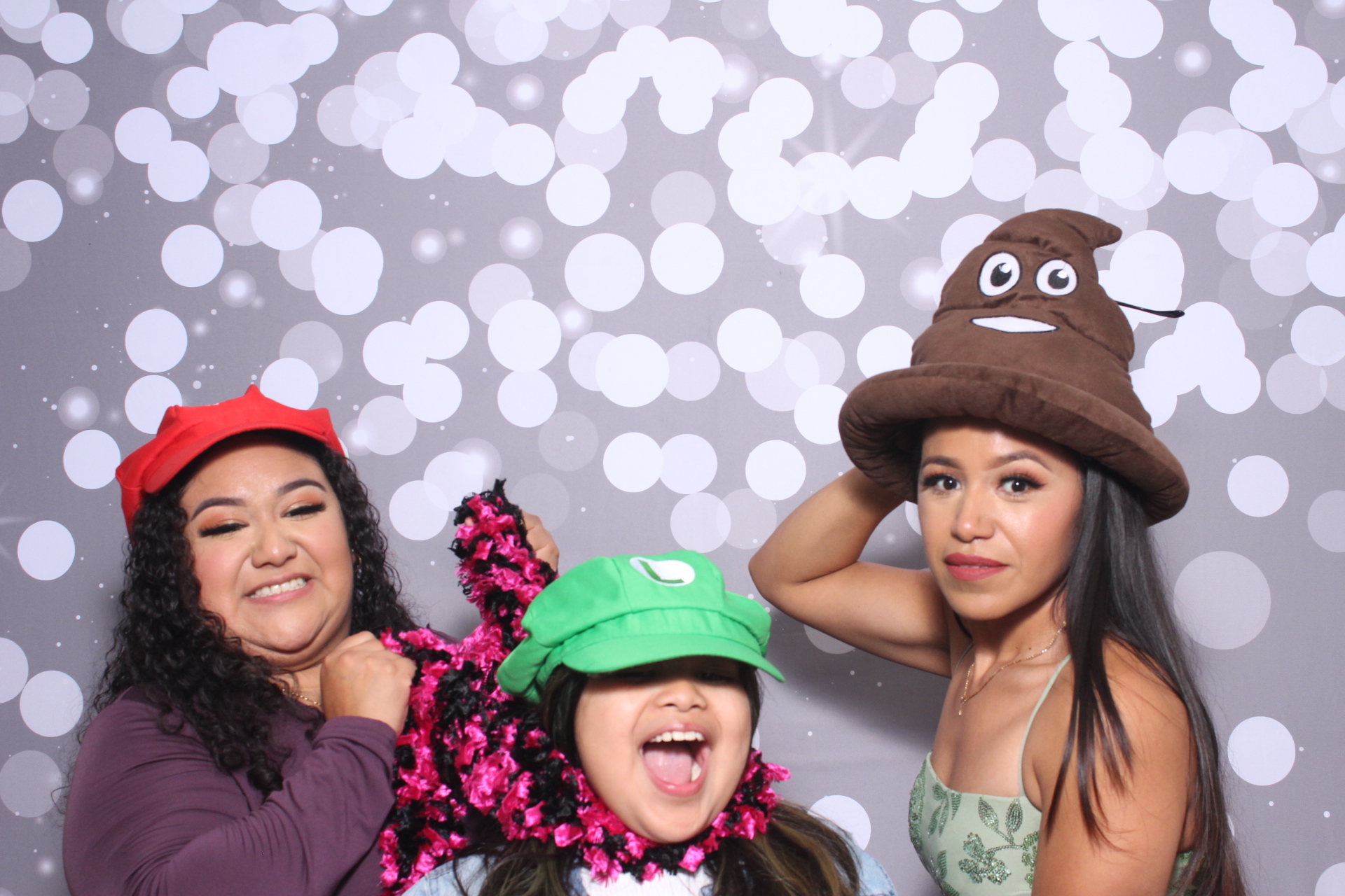 Jazmins Quince | View more photos from the event at gallery.photoboothcincy.com/u/PhotoBoothCincy/Jazmins-Quince