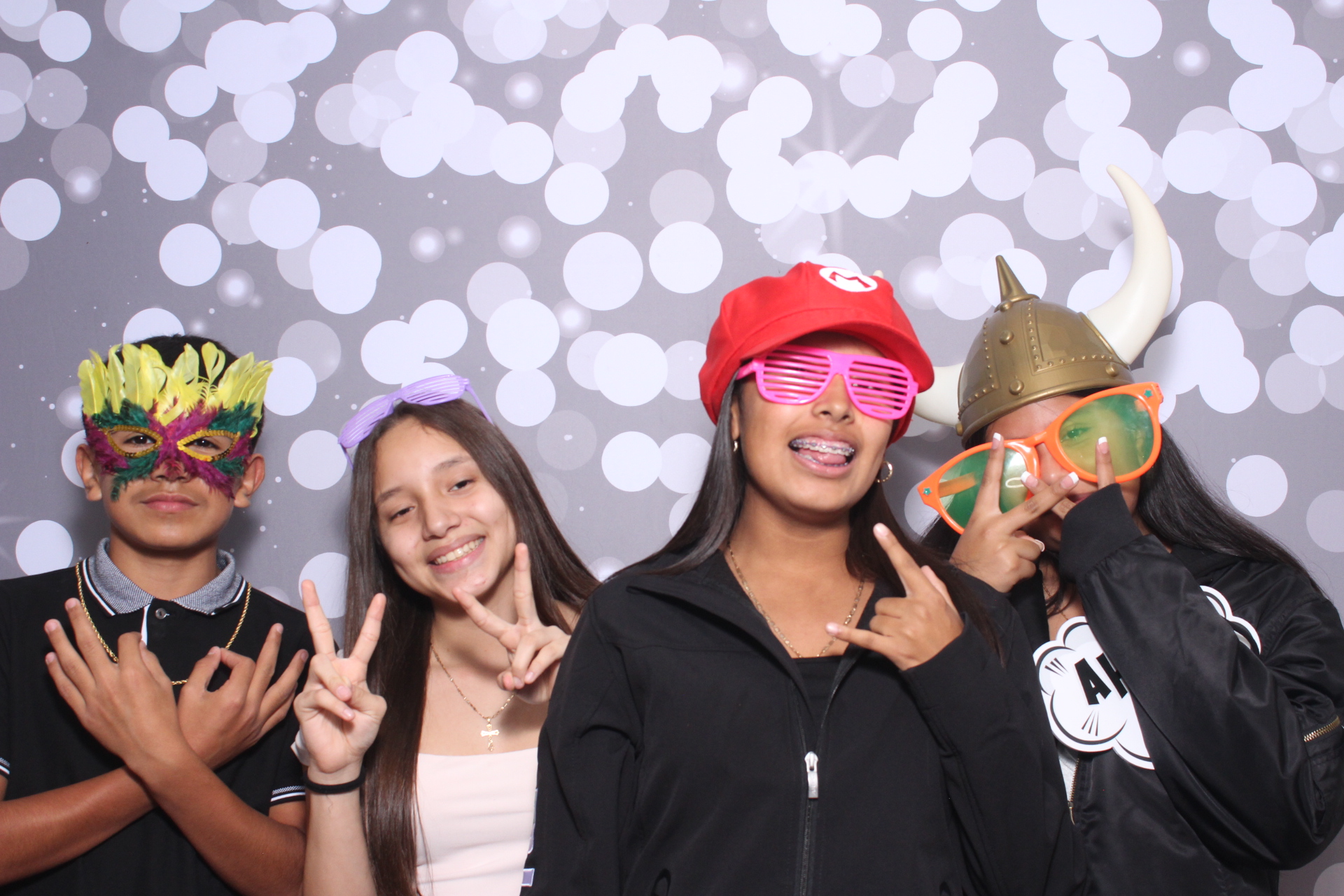Jazmins Quince | View more photos from the event at gallery.photoboothcincy.com/u/PhotoBoothCincy/Jazmins-Quince
