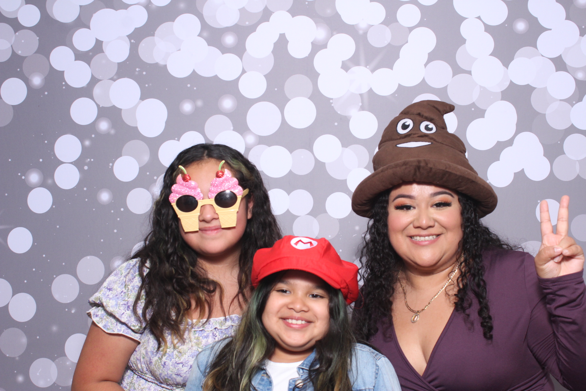 Jazmins Quince | View more photos from the event at gallery.photoboothcincy.com/u/PhotoBoothCincy/Jazmins-Quince