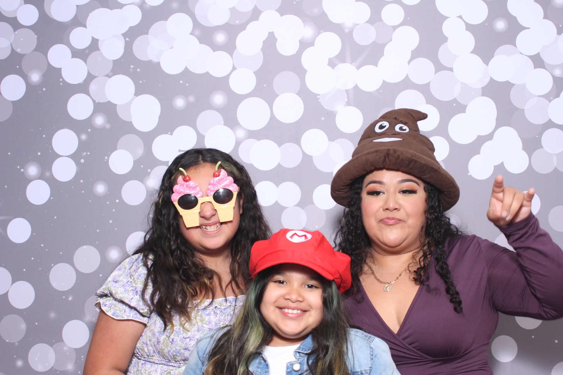 Jazmins Quince | View more photos from the event at gallery.photoboothcincy.com/u/PhotoBoothCincy/Jazmins-Quince