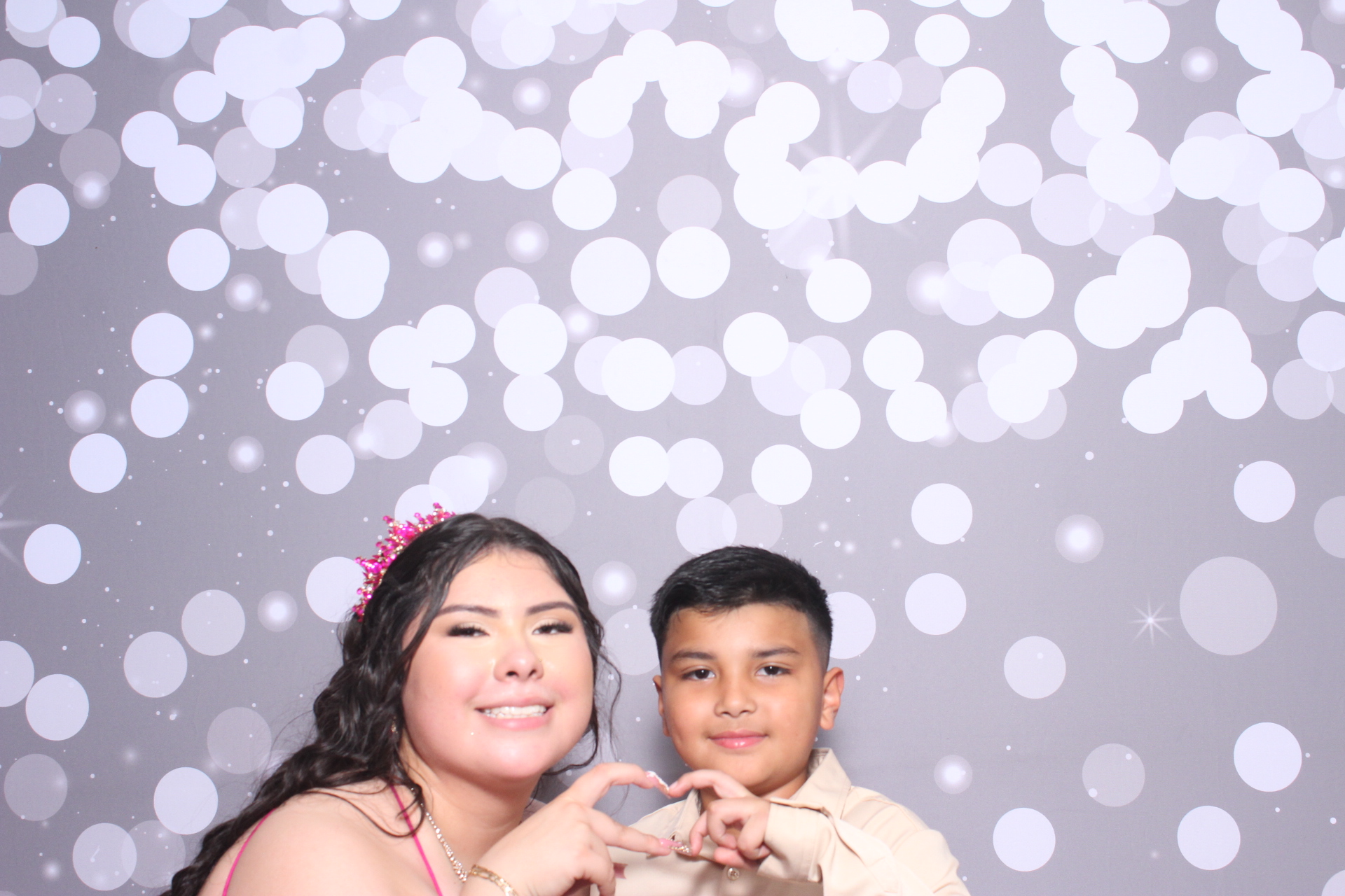 Jazmins Quince | View more photos from the event at gallery.photoboothcincy.com/u/PhotoBoothCincy/Jazmins-Quince
