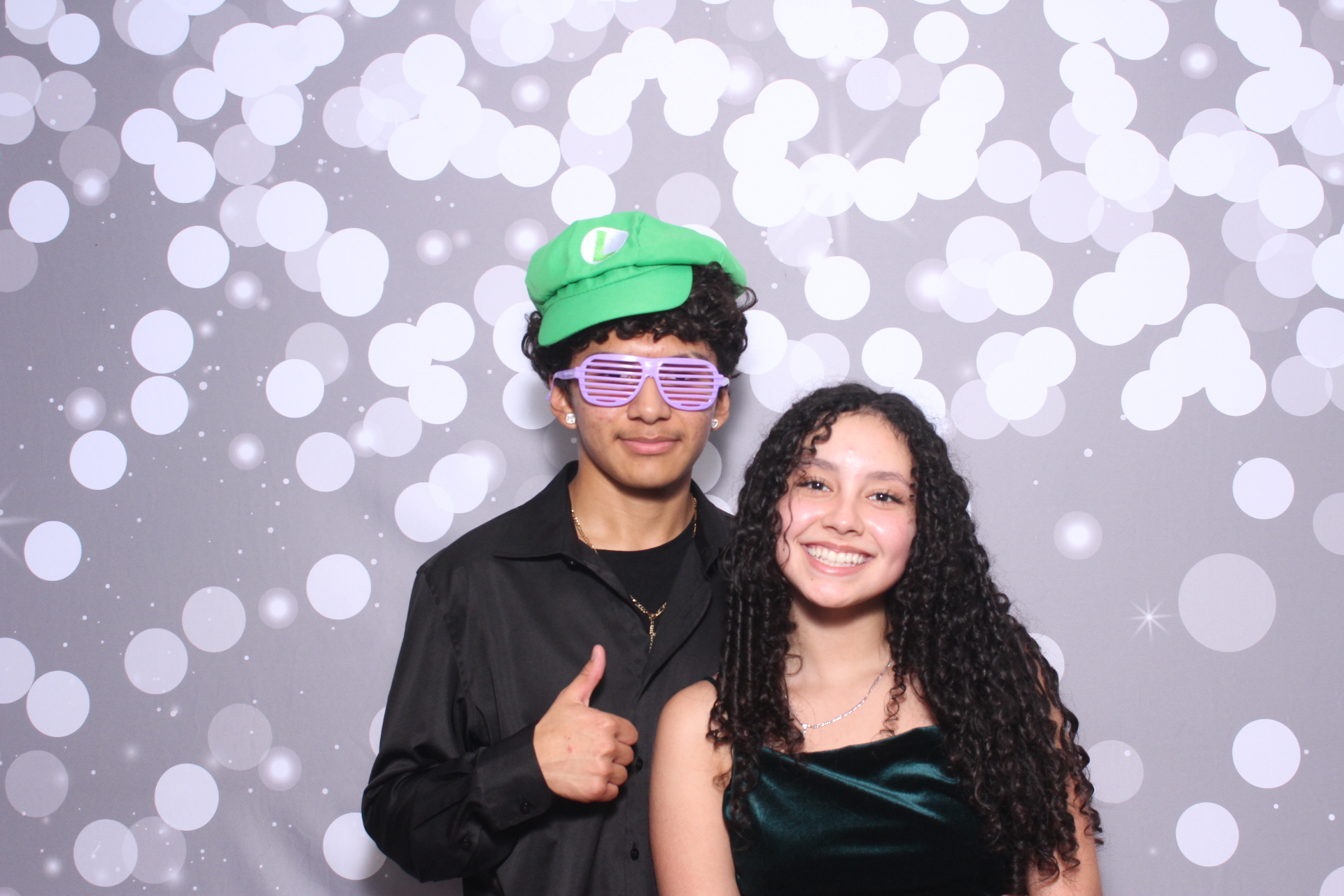 Jazmins Quince | View more photos from the event at gallery.photoboothcincy.com/u/PhotoBoothCincy/Jazmins-Quince